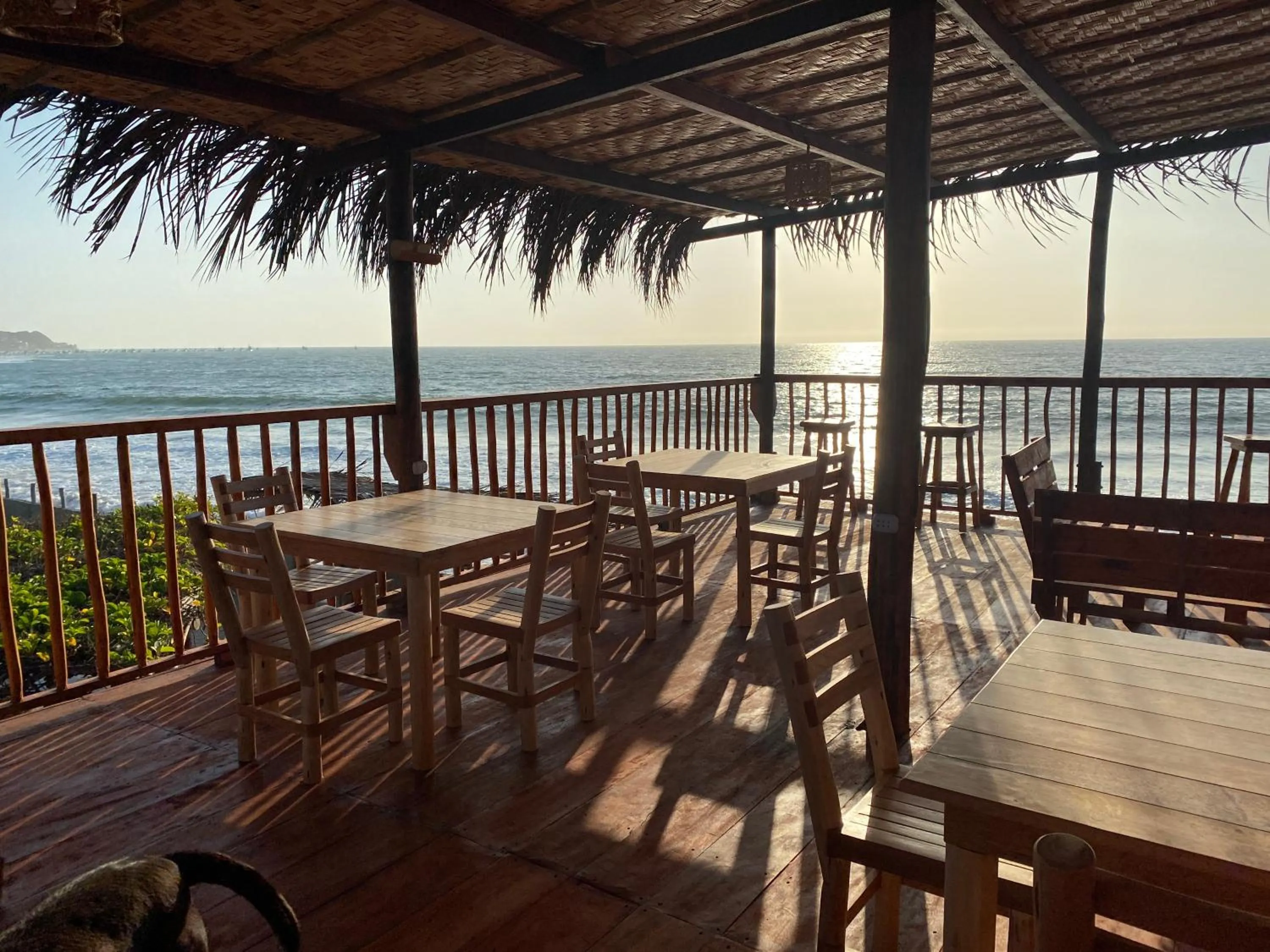 Restaurant/places to eat in Blue Ocean