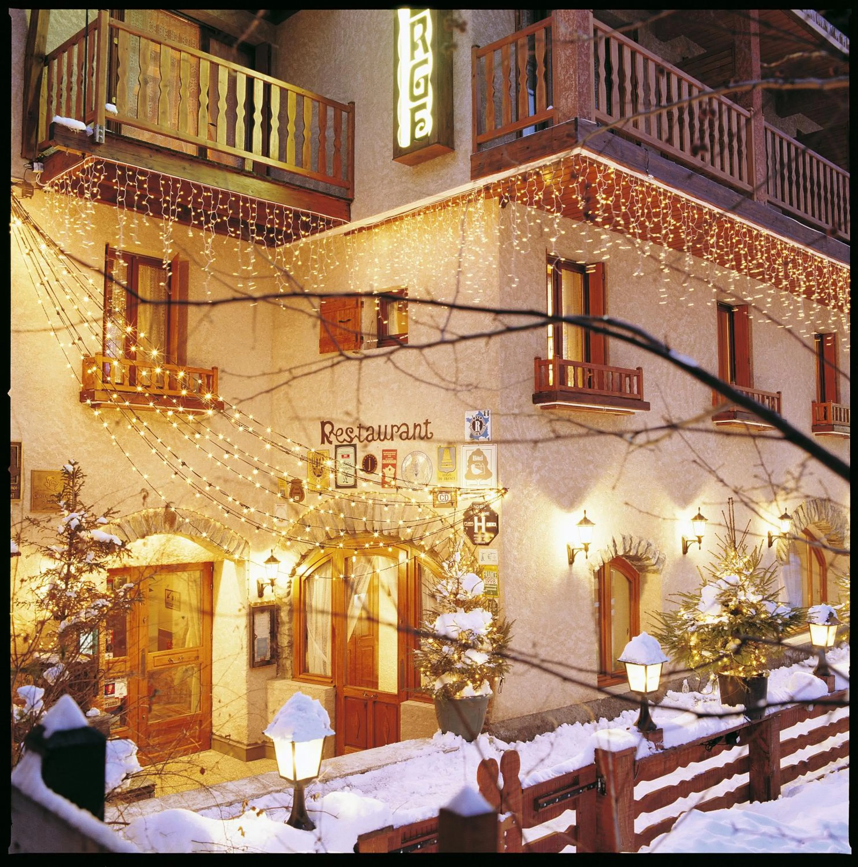 Facade/entrance in L'Auberge du Choucas