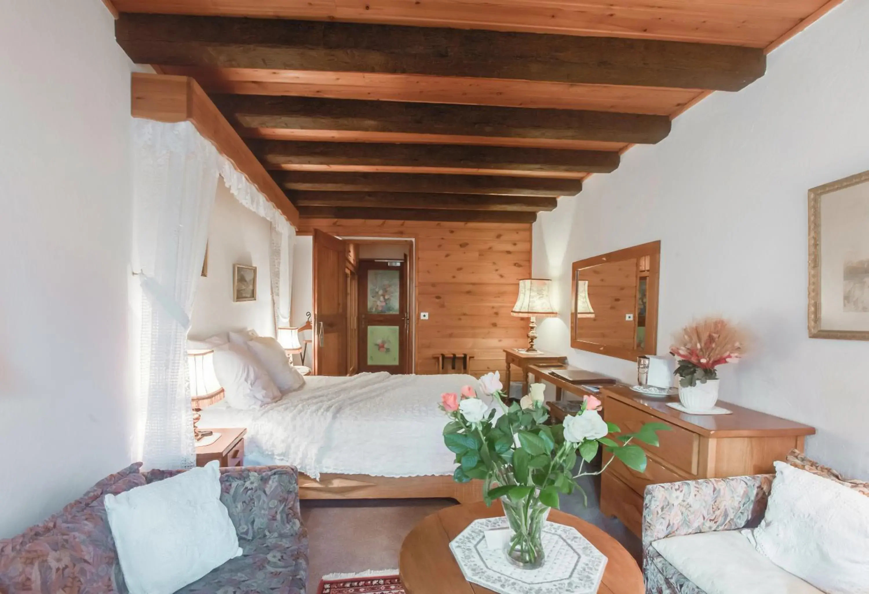 Double Room South - First Floor in L'Auberge du Choucas Double Room South - First Floor in L'Auberge du Choucas