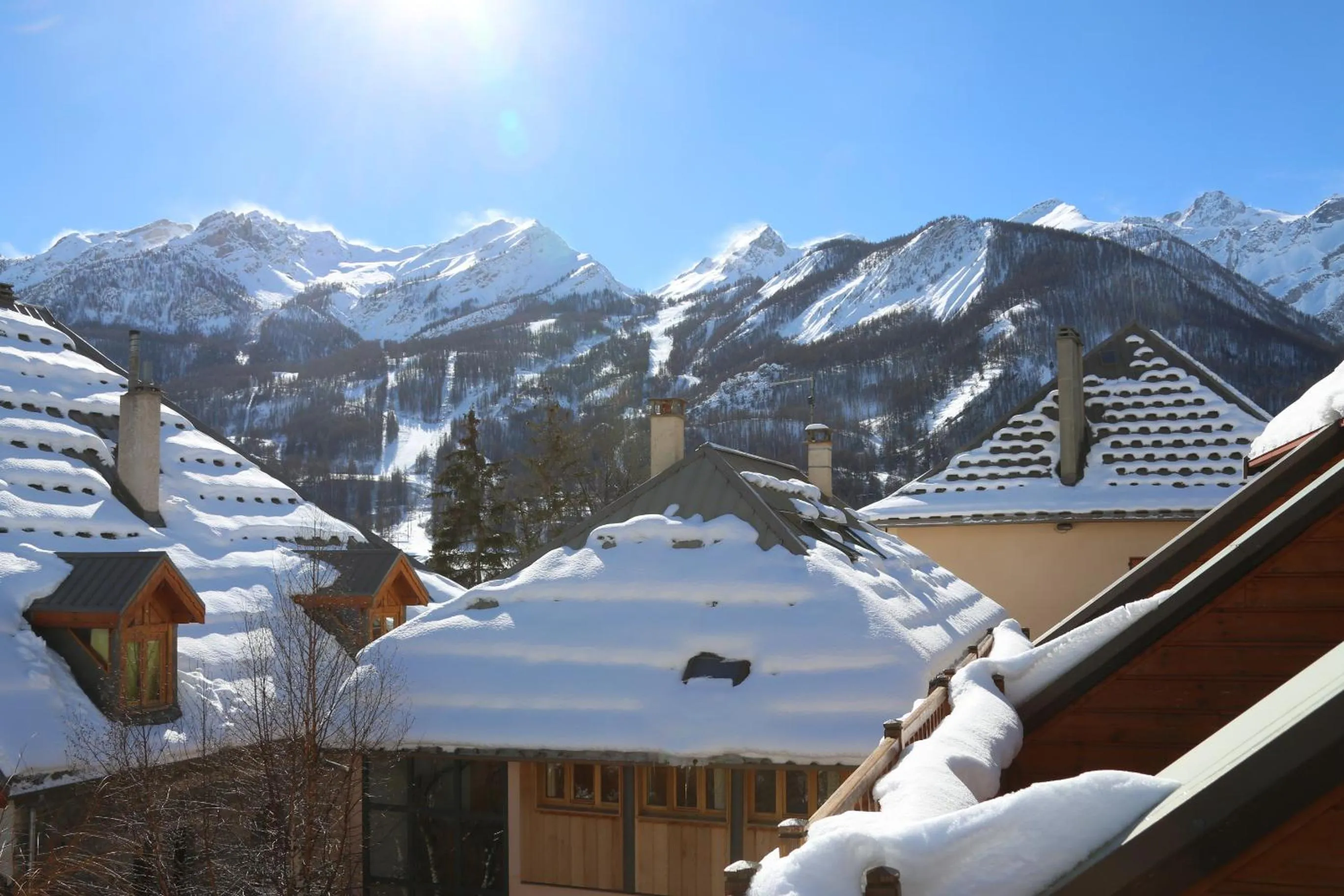 Neighbourhood in L'Auberge du Choucas
