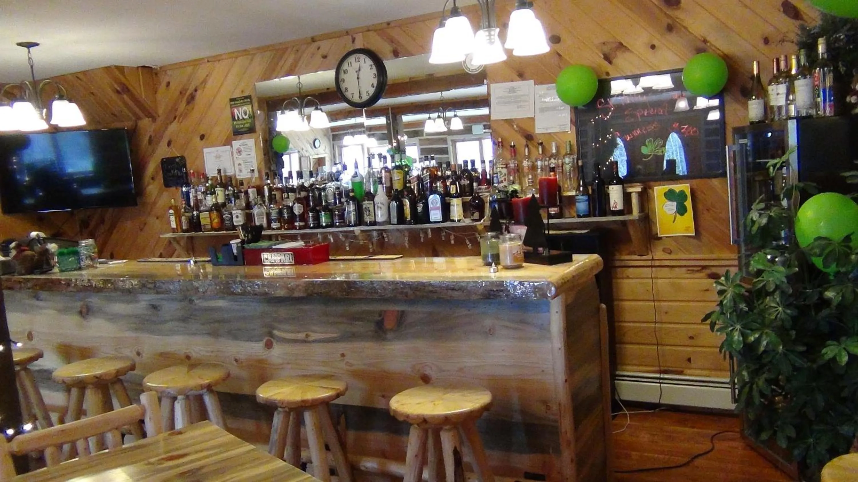 Alcoholic drinks in Judith Mountain Lodge