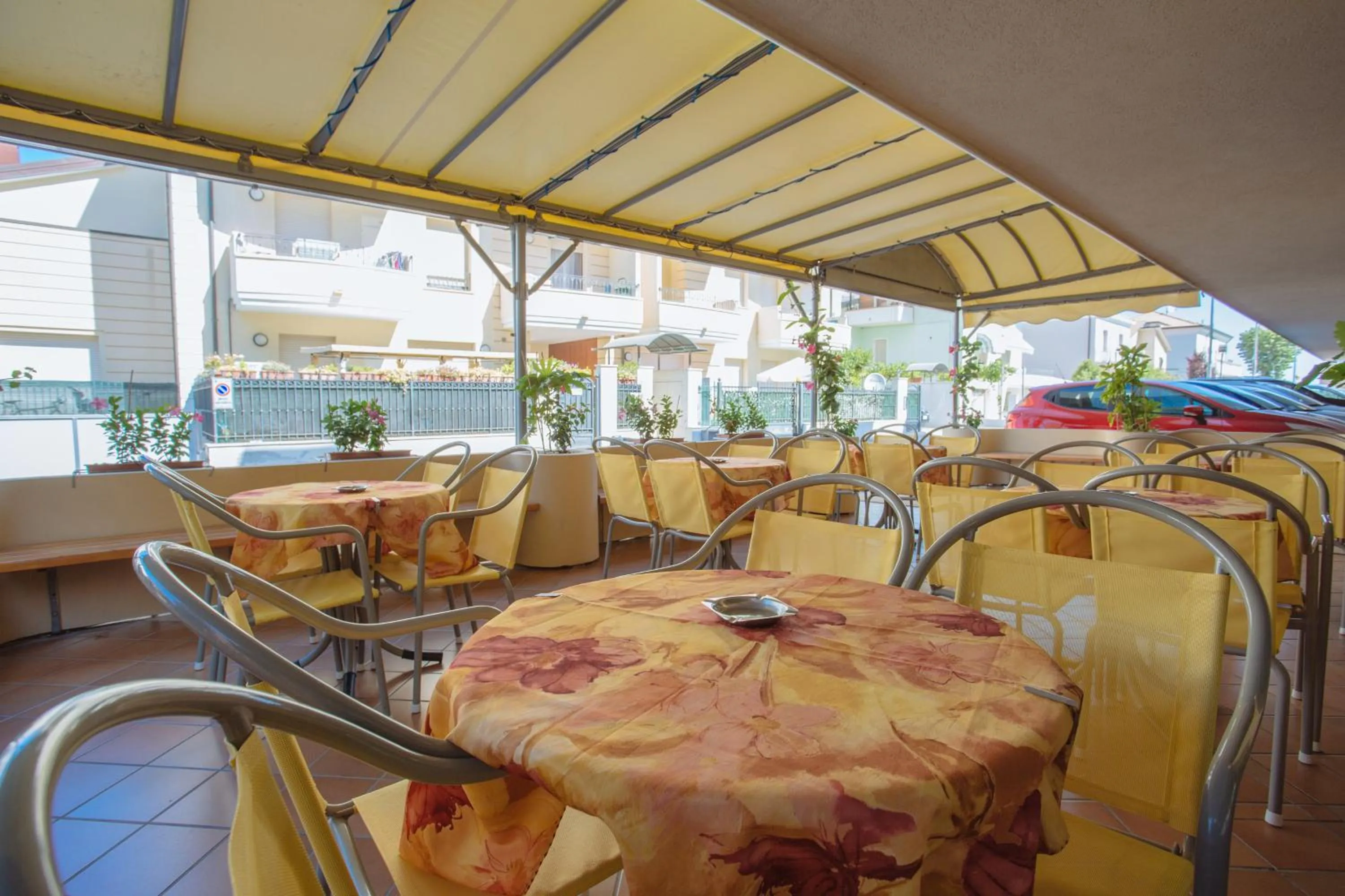 Hotel Diamante COLAZIONE XL PARCHEGGIO GRATIS A 5 CHILOMETRI DA RIMINI FIERA