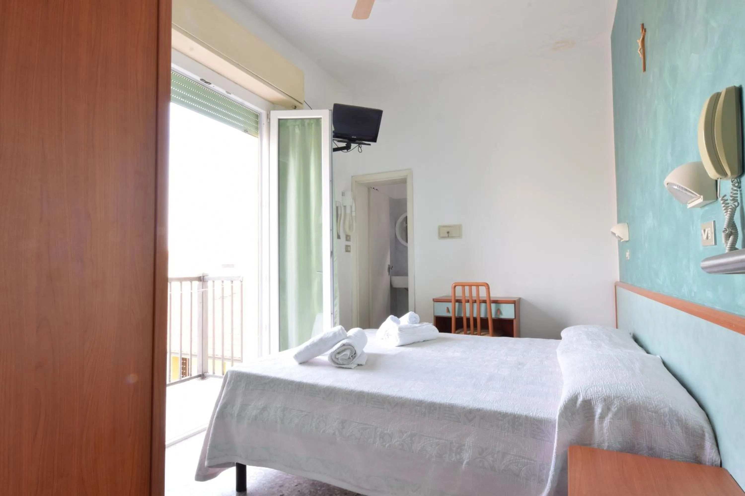 Bed in Hotel Diamante COLAZIONE XL PARCHEGGIO GRATIS A 5 CHILOMETRI DA RIMINI FIERA