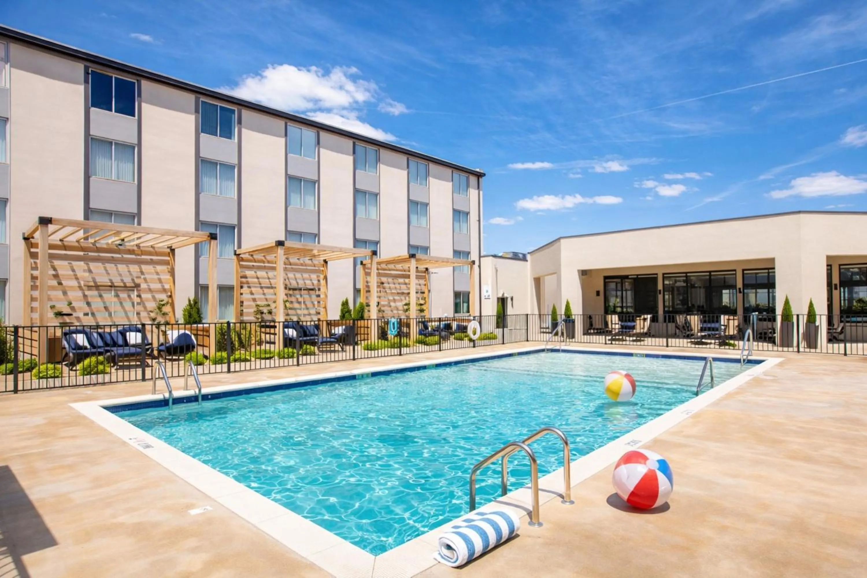 Swimming pool in Holiday Inn St Louis SW - Route 66 by IHG
