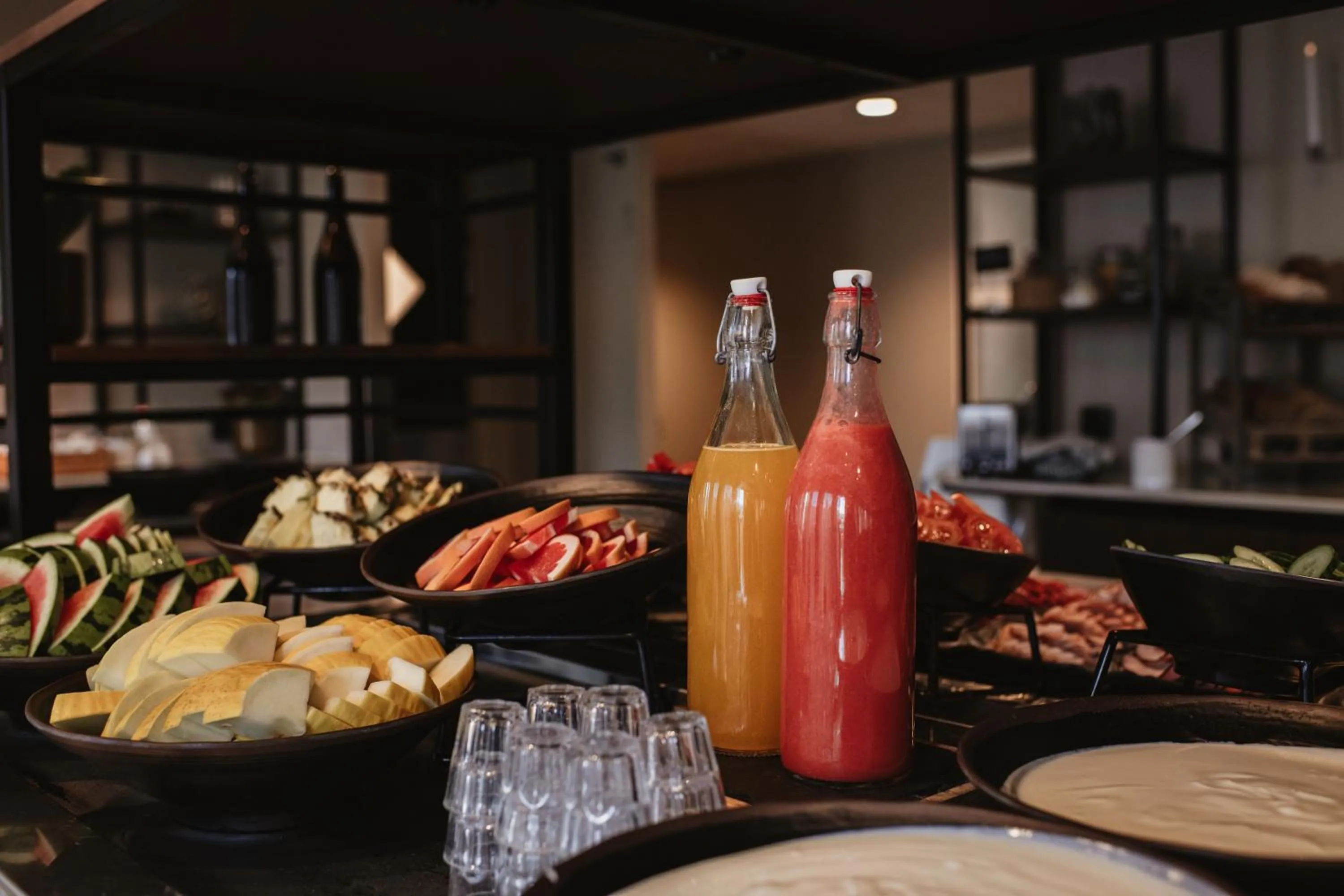 Buffet breakfast in Home Hotel Etage