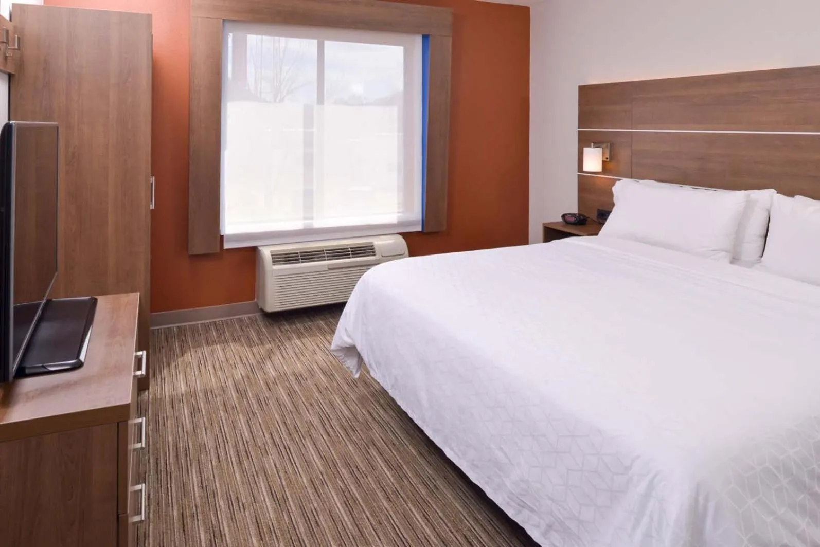 Bedroom, Bed in Holiday Inn Express Glenwood Springs Aspen Area by IHG