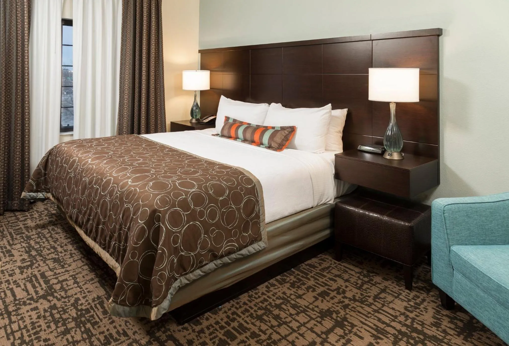 Photo of the whole room, Bed in Staybridge Suites Indianapolis-Fishers by IHG