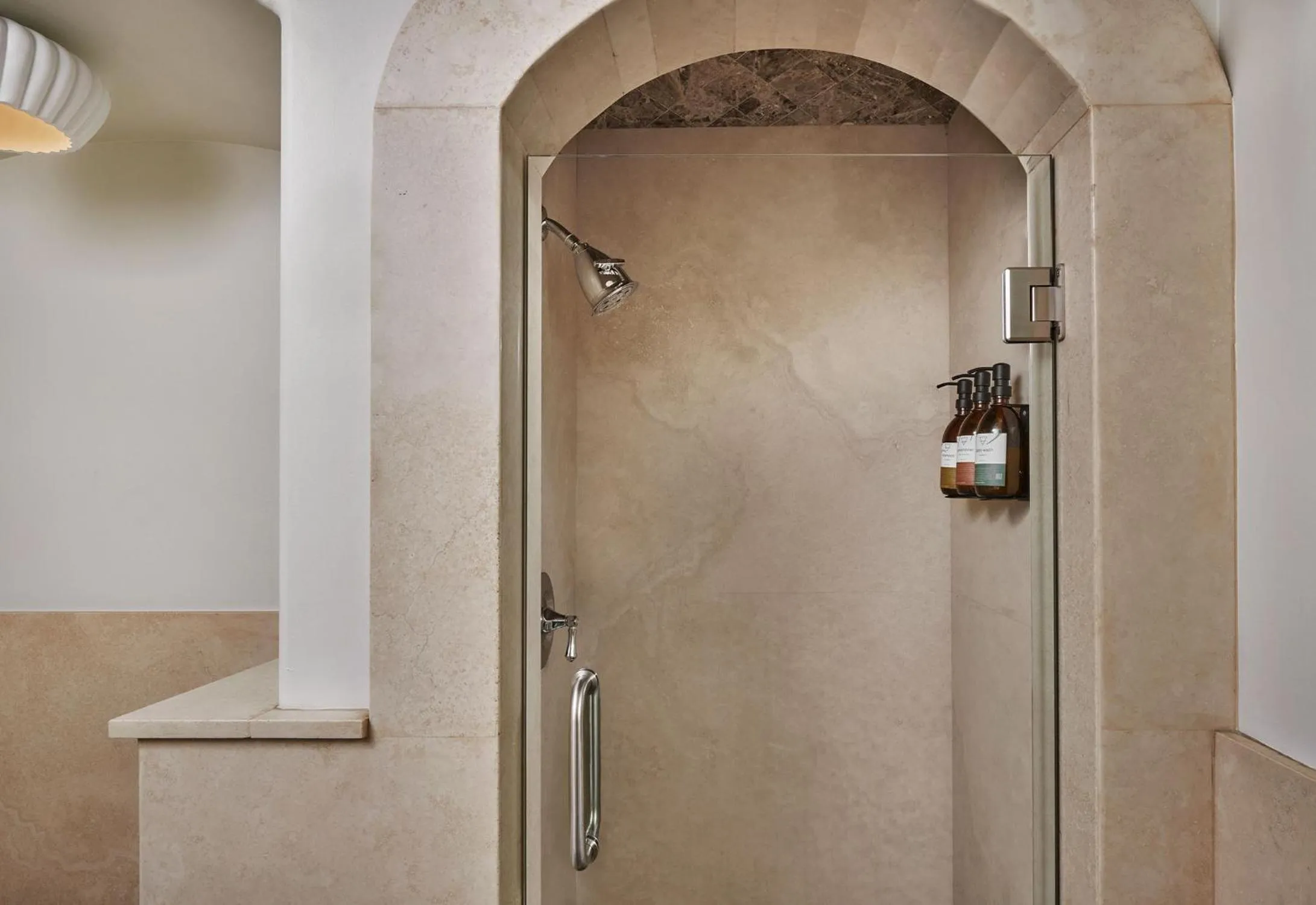 Shower in Lucille Palm Springs