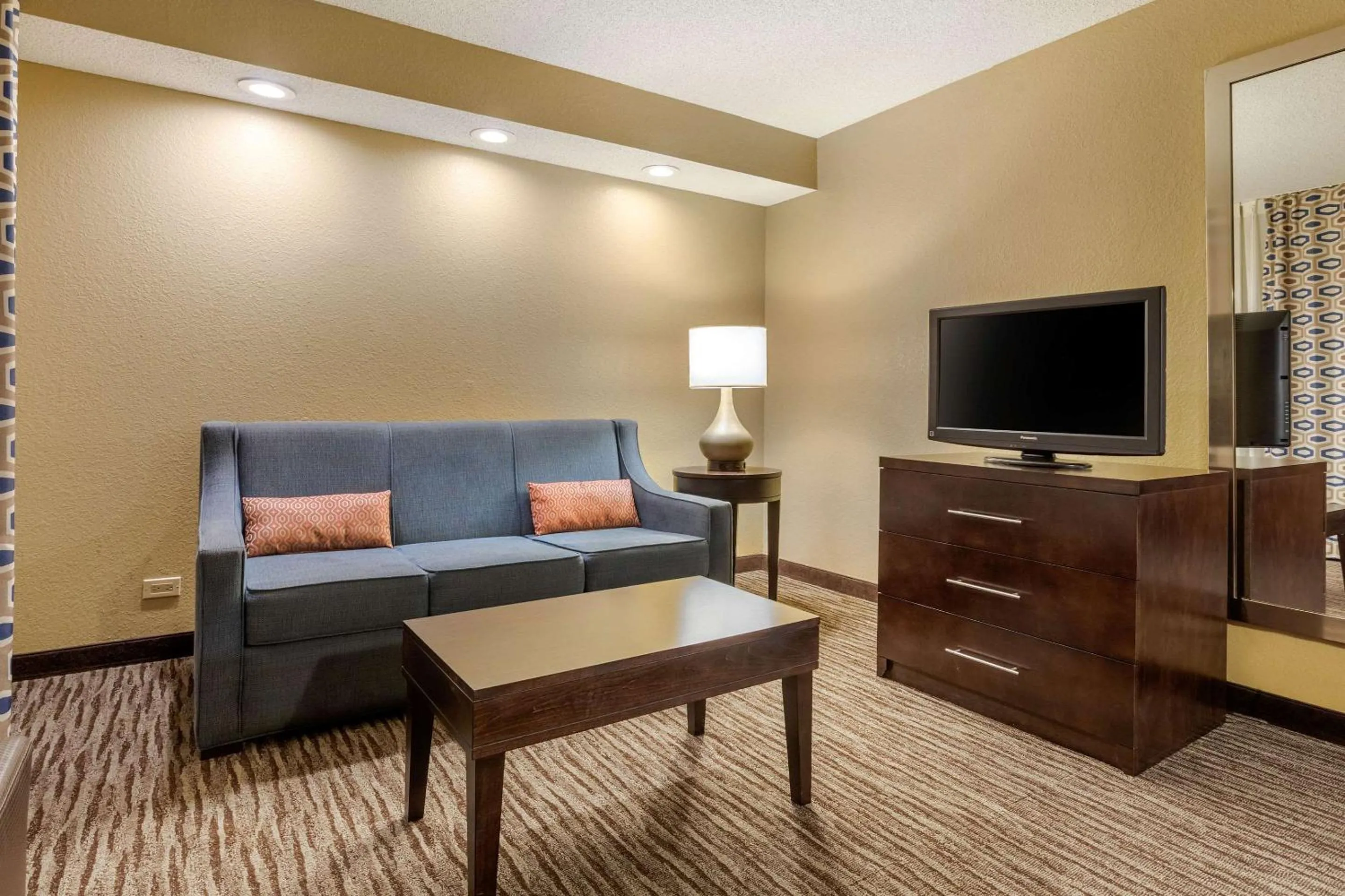 Bedroom in Suburban Studios Arlington Heights Elk Grove