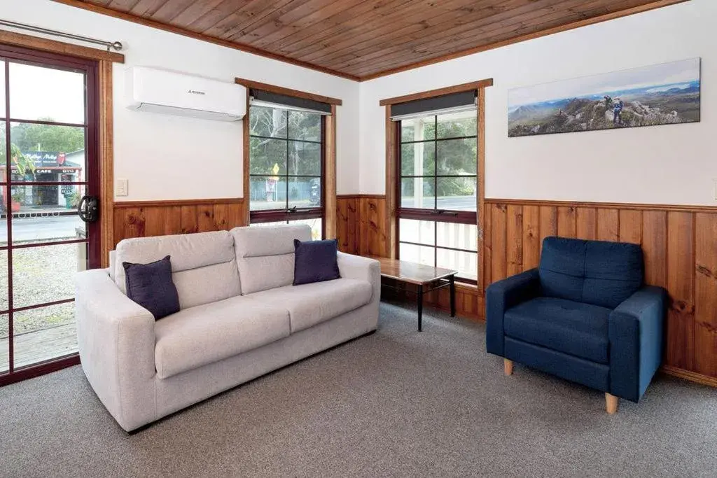 One-Bedroom Cottage in BIG4 Strahan Holiday Retreat One-Bedroom Cottage in BIG4 Strahan Holiday Retreat