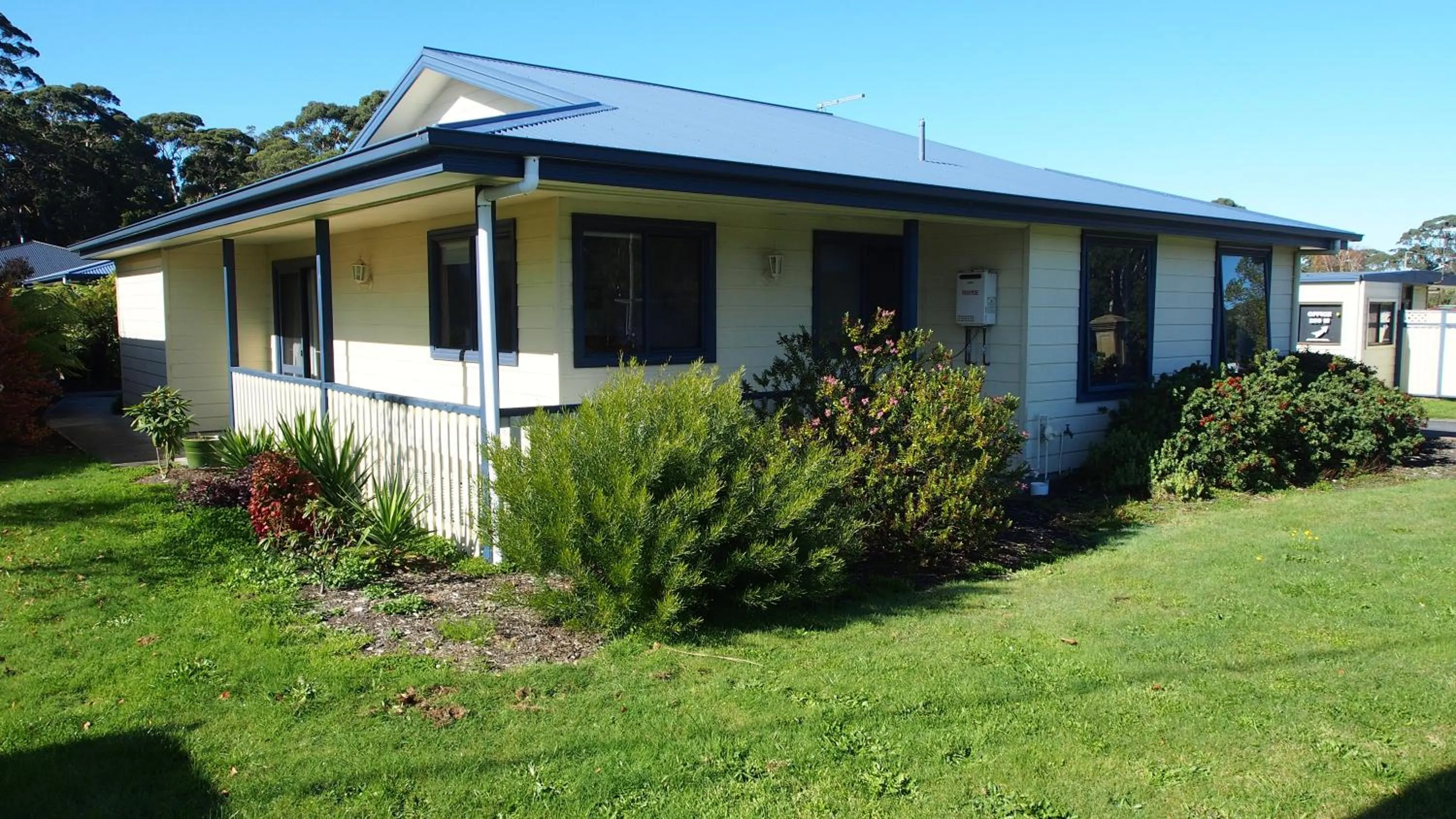 Facade/entrance in BIG4 Strahan Holiday Retreat