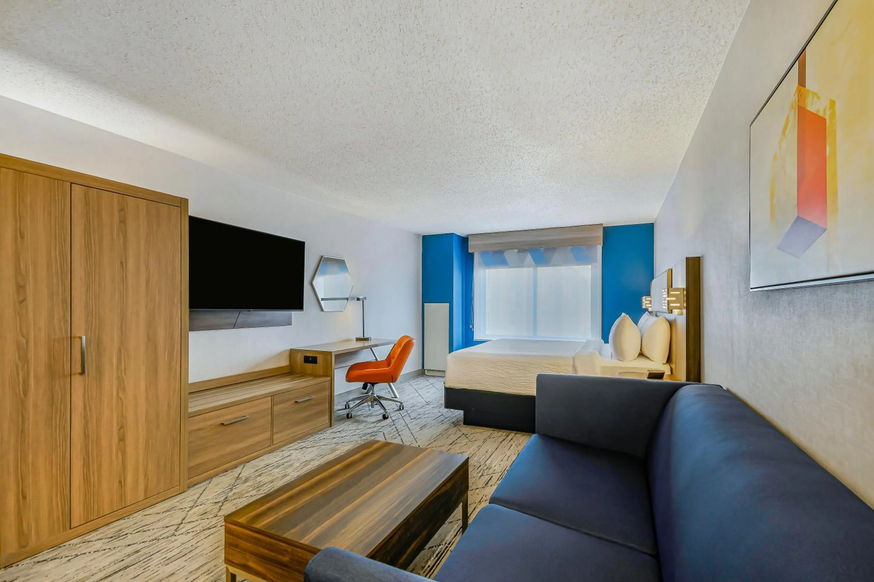 Bed in Holiday Inn Express & Suites Buffalo Airport by IHG