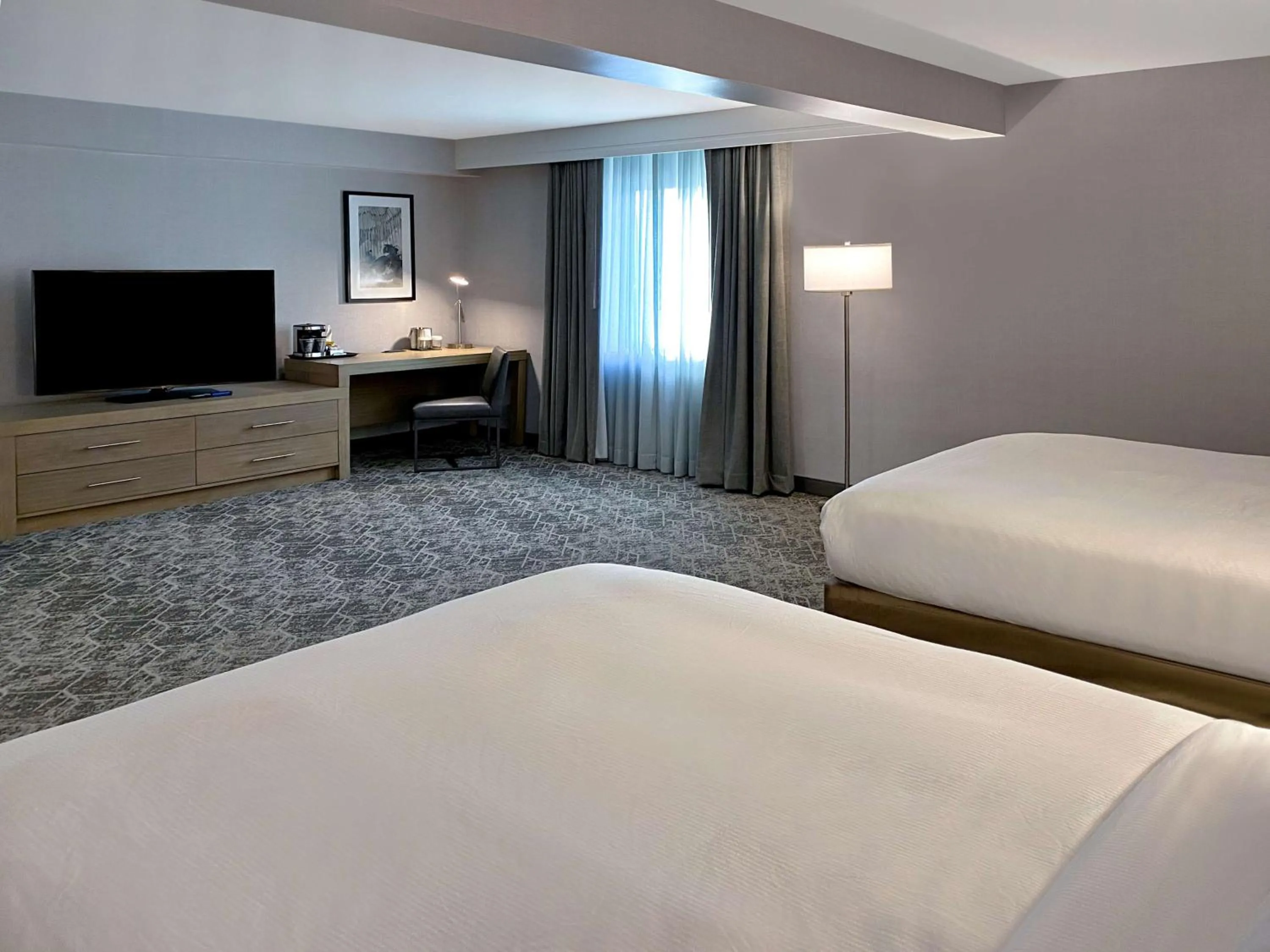 Bedroom, Bed in DoubleTree by Hilton St. Louis Airport, MO