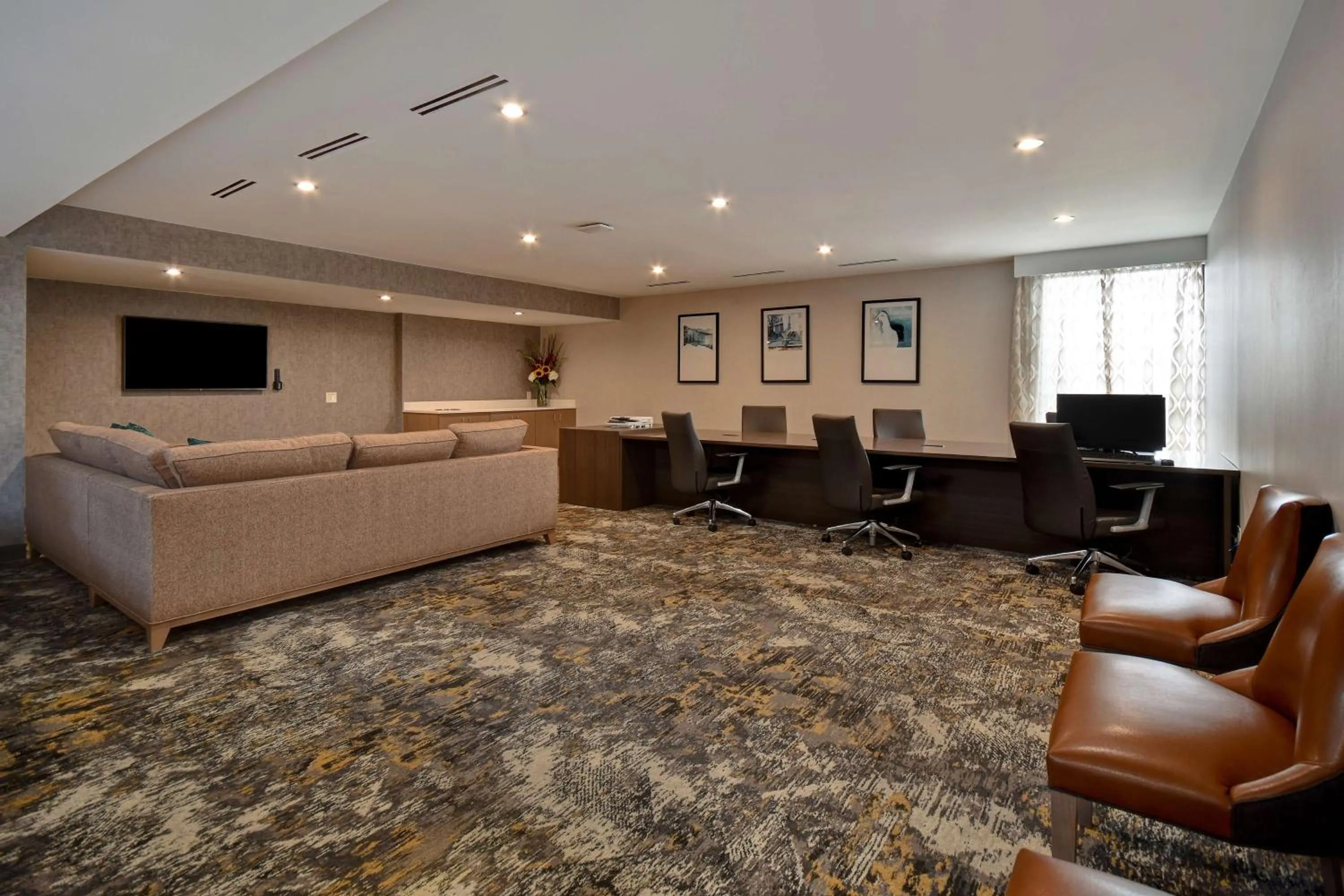 Business facilities in DoubleTree by Hilton St. Louis Airport, MO