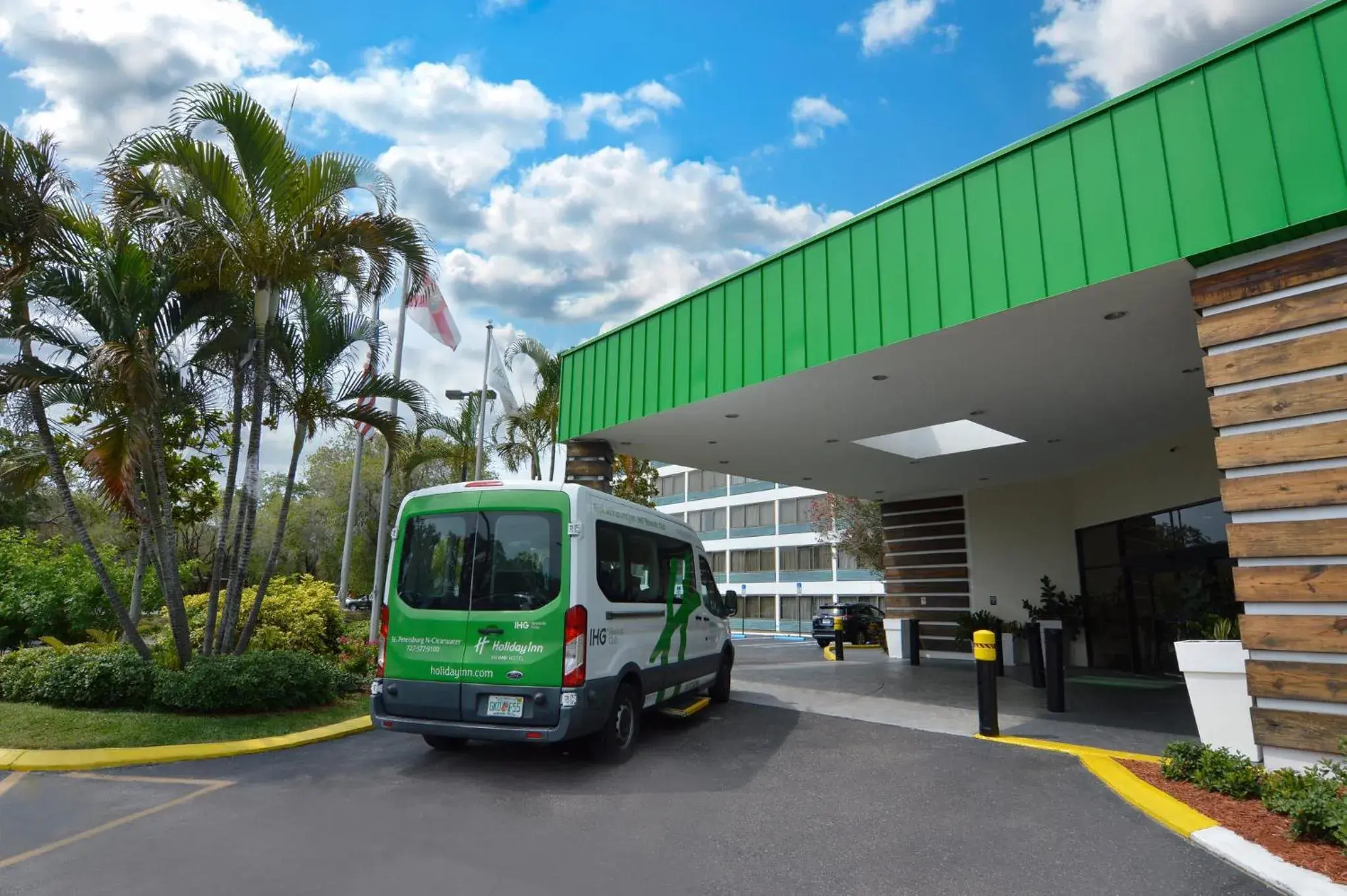 Property building in Holiday Inn St. Petersburg N - Clearwater by IHG Property building in Holiday Inn St. Petersburg N - Clearwater by IHG