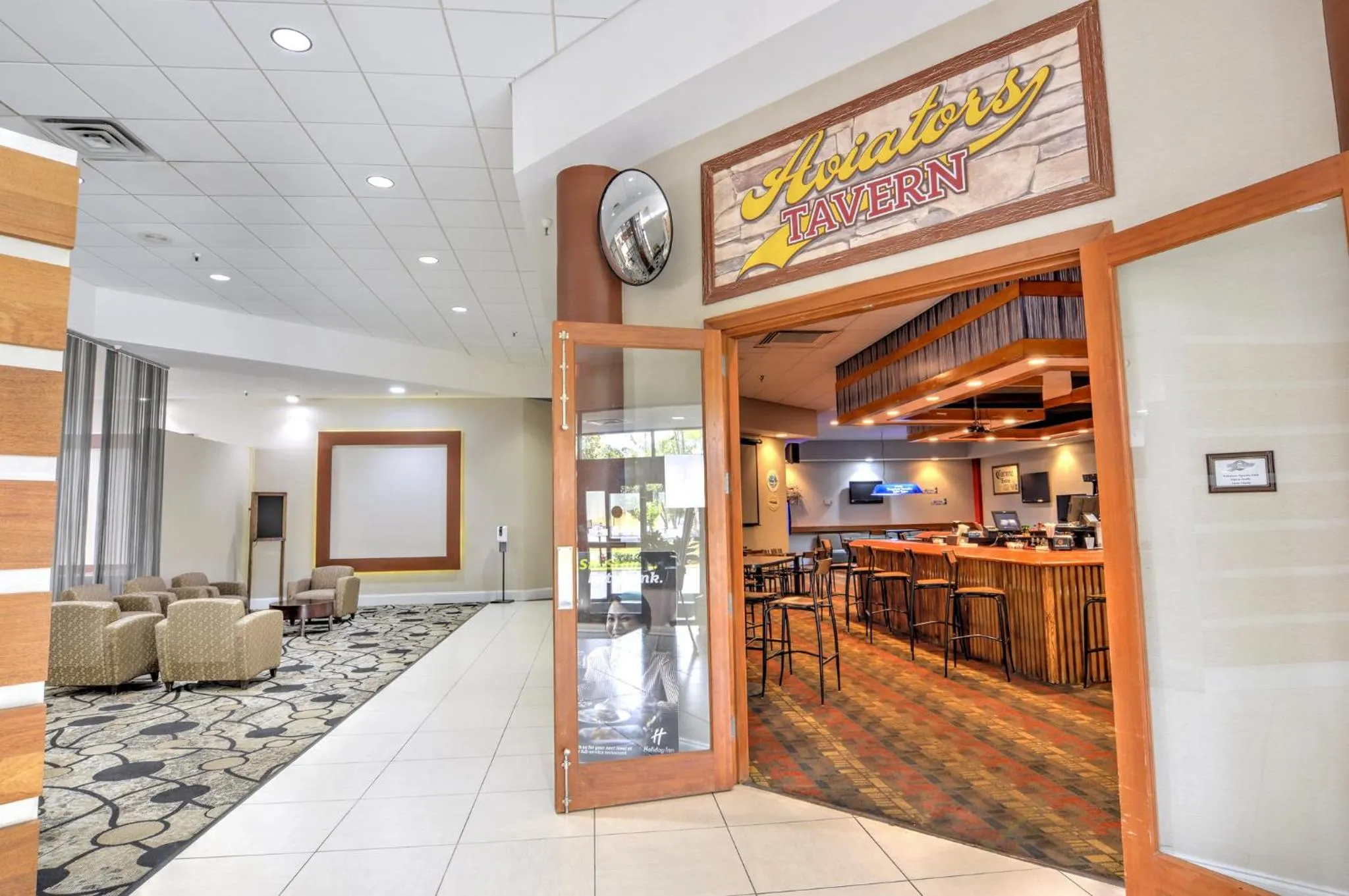 Restaurant/places to eat in Holiday Inn St. Petersburg N - Clearwater by IHG