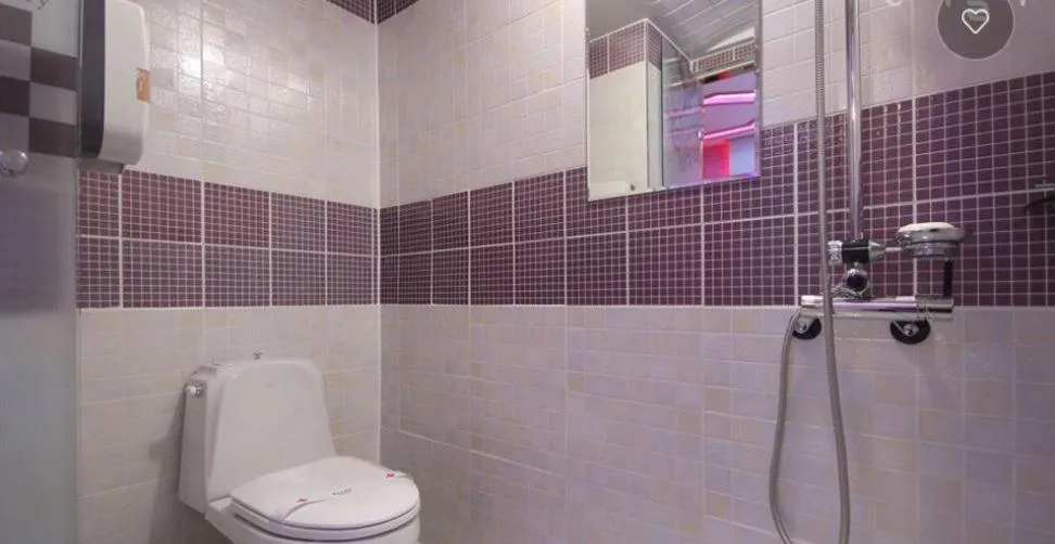 Bathroom in Jinju GnG Motel