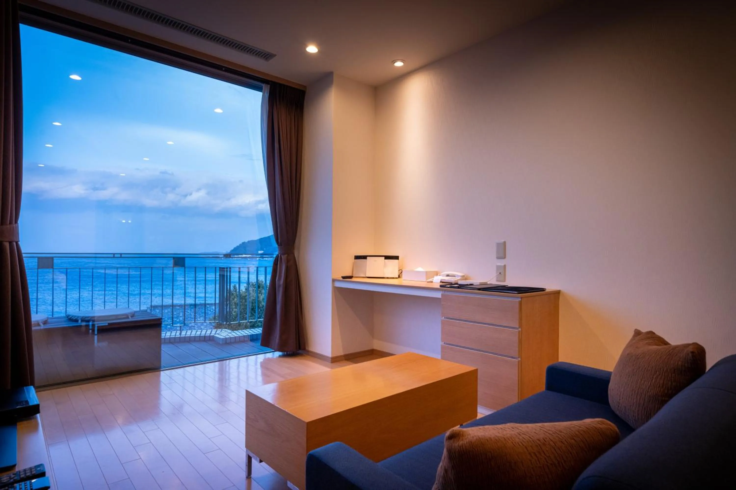 Photo of the whole room in Auberge Fontaine Bleau Atami