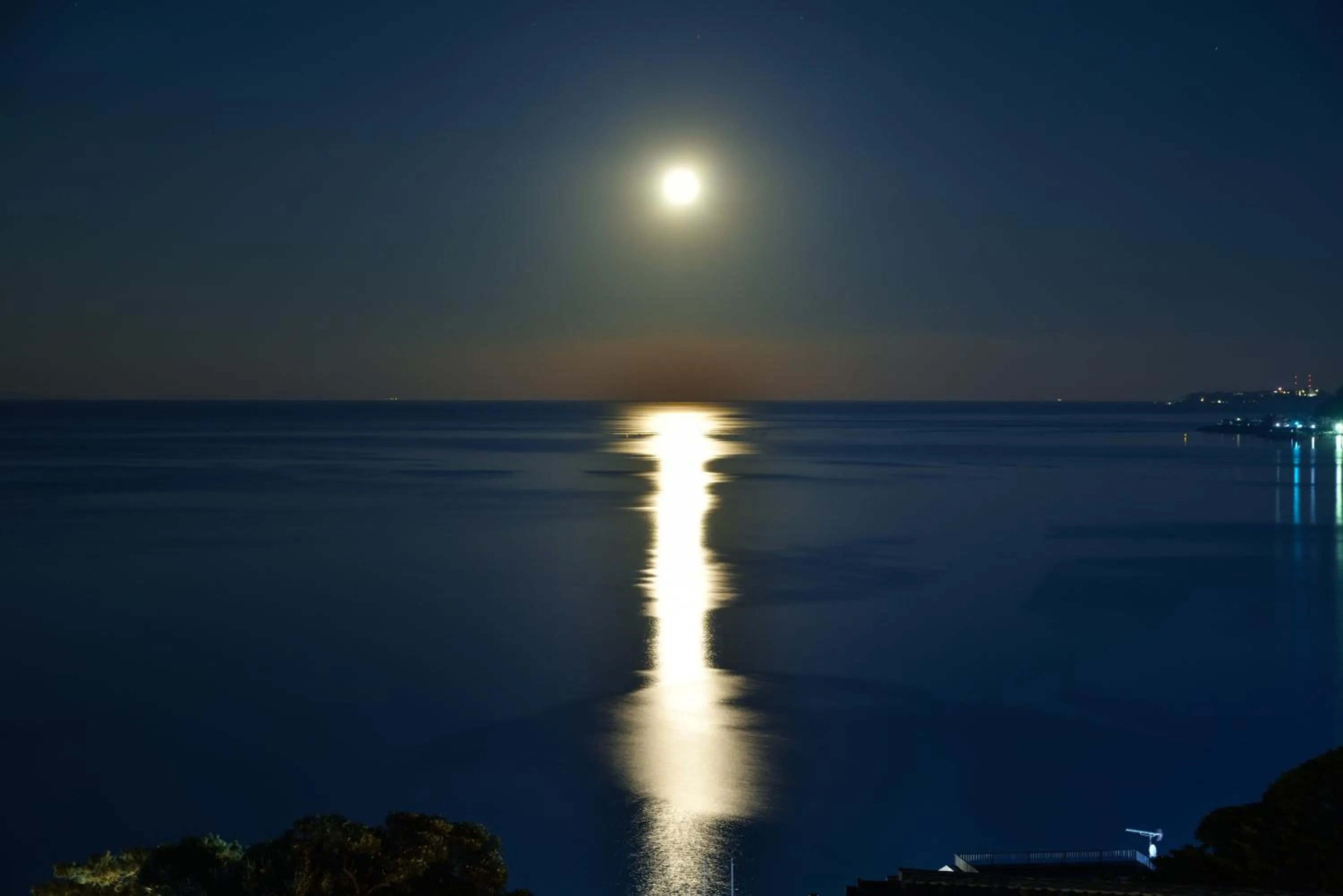 Sea view in Auberge Fontaine Bleau Atami