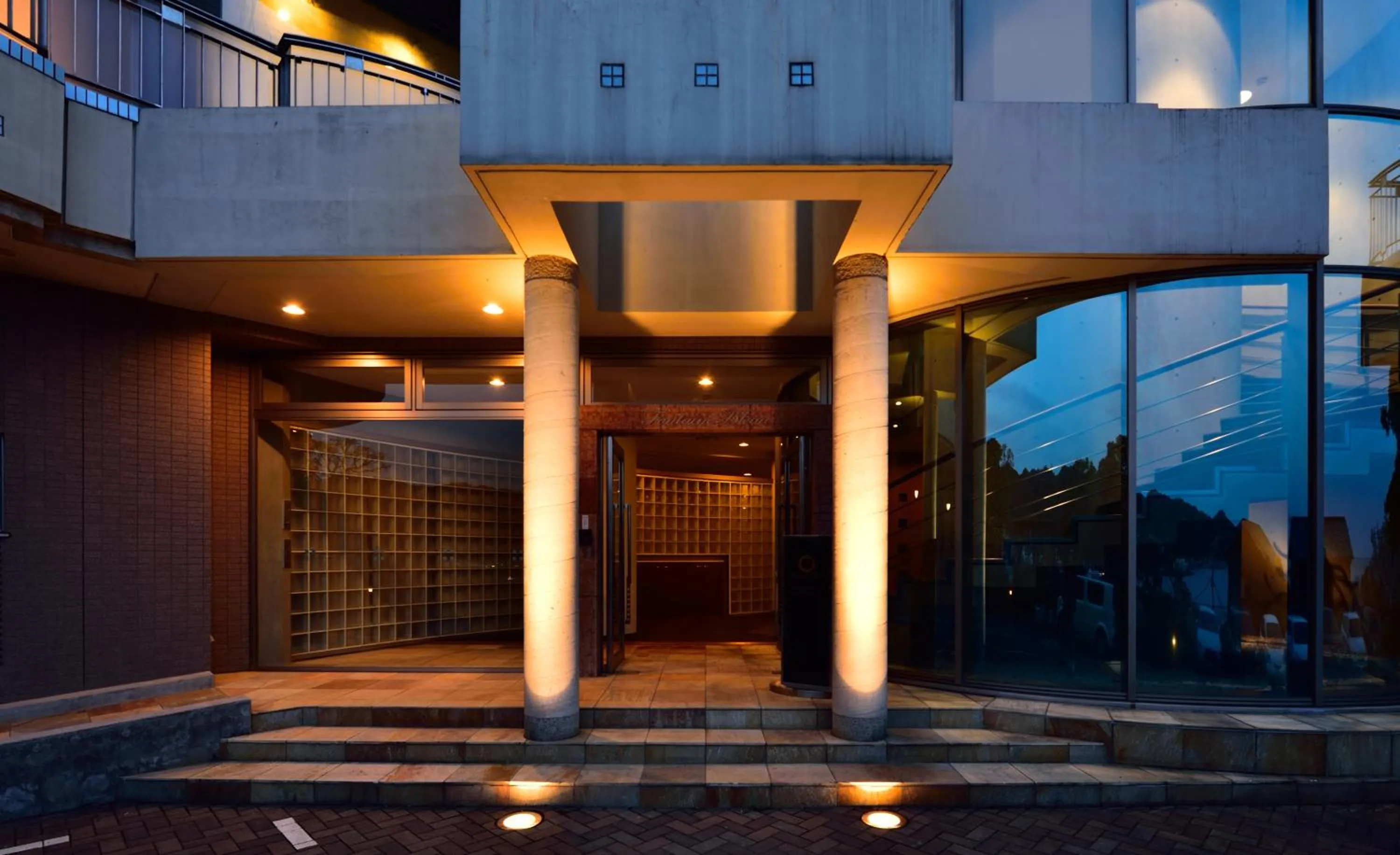 Facade/entrance in Auberge Fontaine Bleau Atami