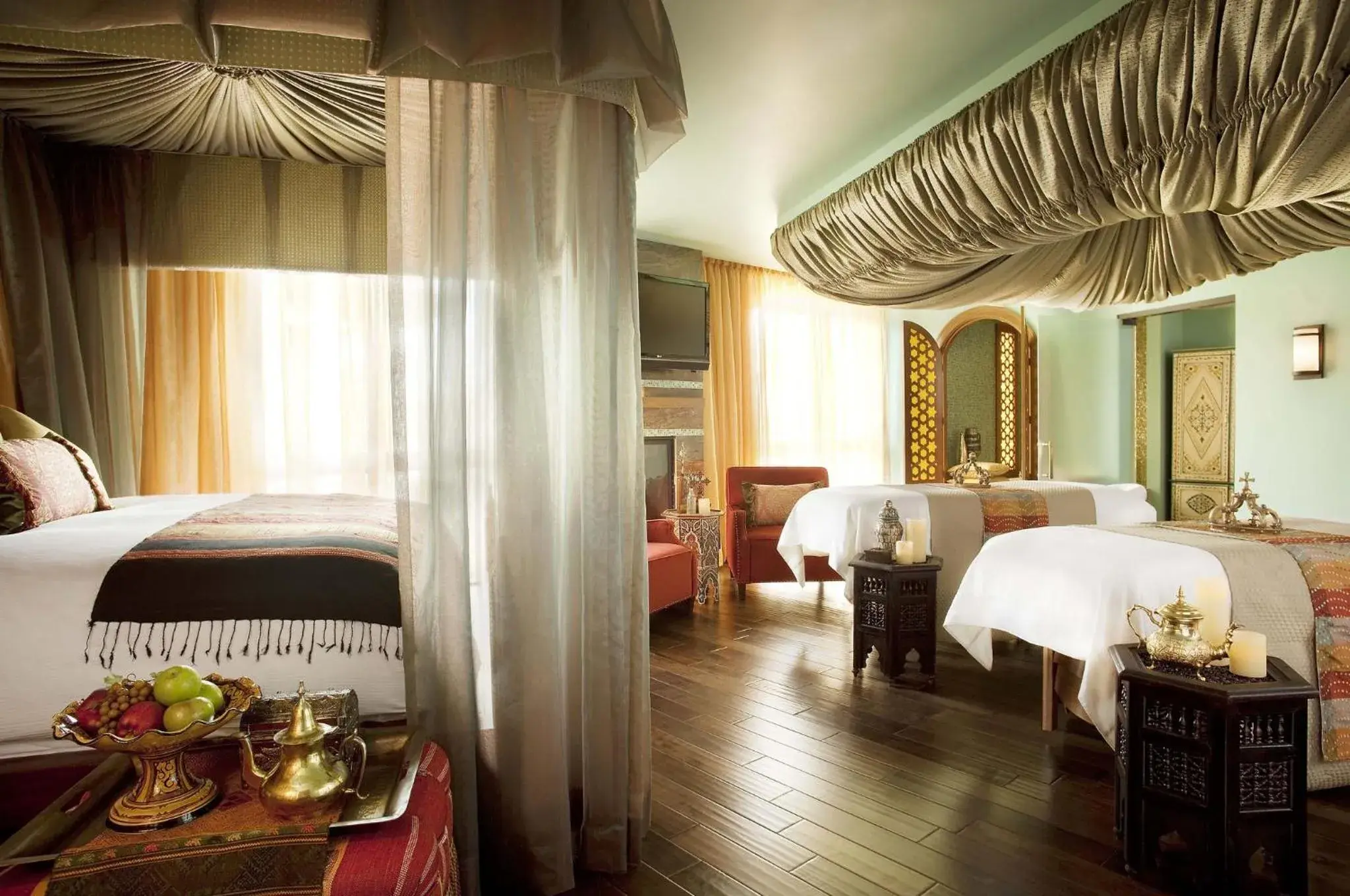 Photo of the whole room, Bed in Omni Scottsdale Resort & Spa at Montelucia Photo of the whole room, Bed in Omni Scottsdale Resort & Spa at Montelucia