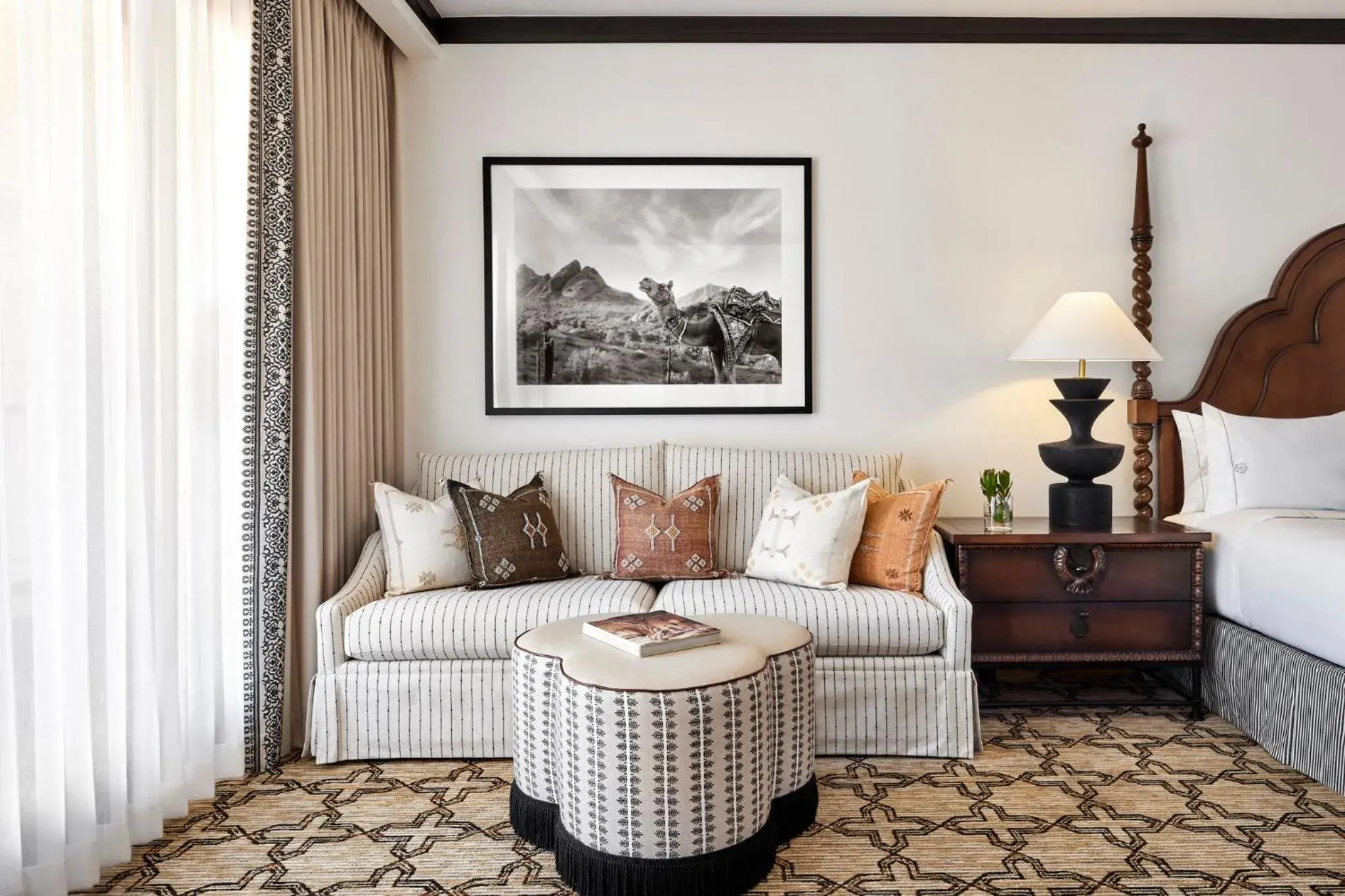 Lobby or reception, Bed in Omni Scottsdale Resort & Spa at Montelucia Lobby or reception, Bed in Omni Scottsdale Resort & Spa at Montelucia