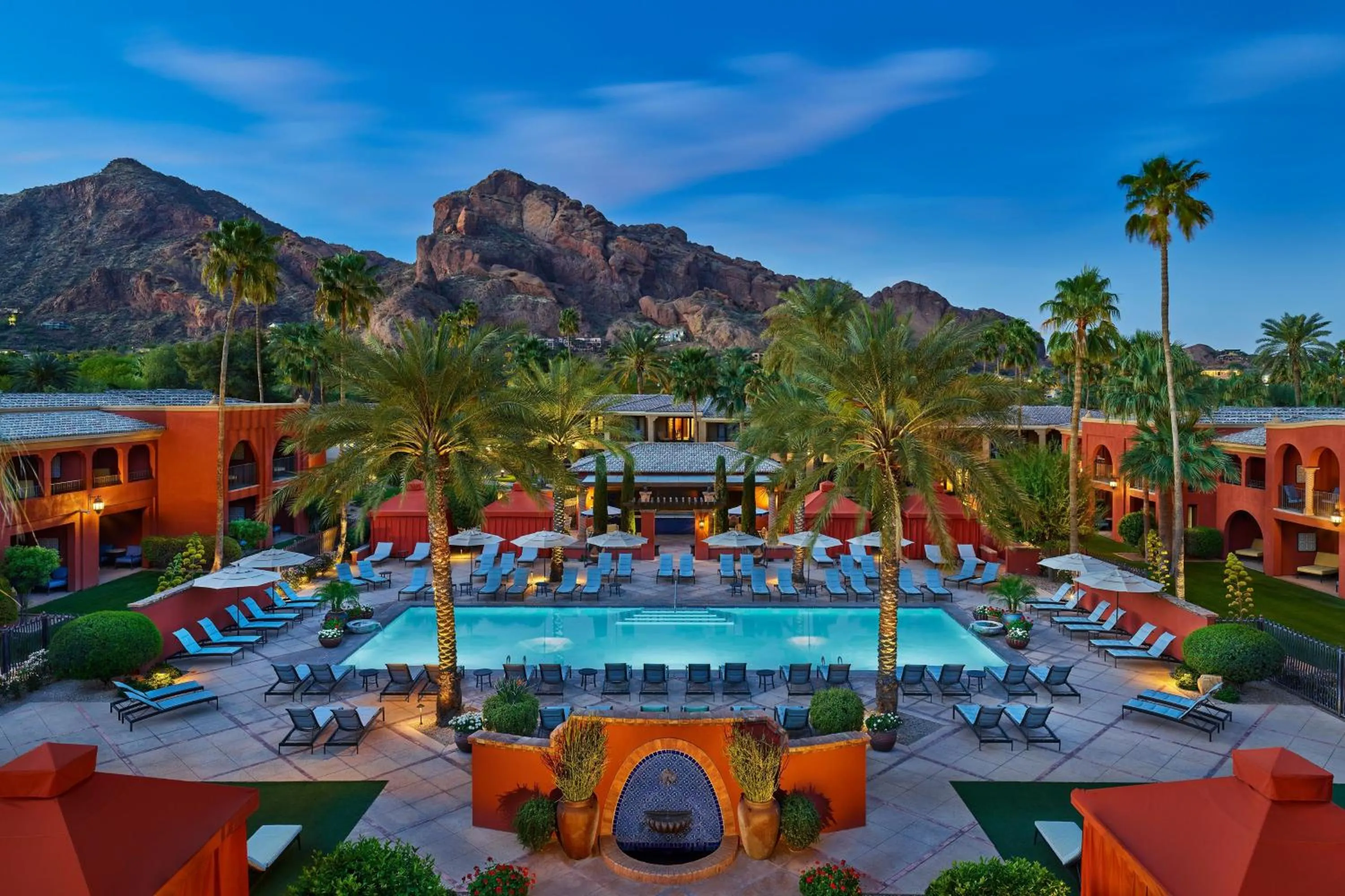 Swimming pool in Omni Scottsdale Resort & Spa at Montelucia