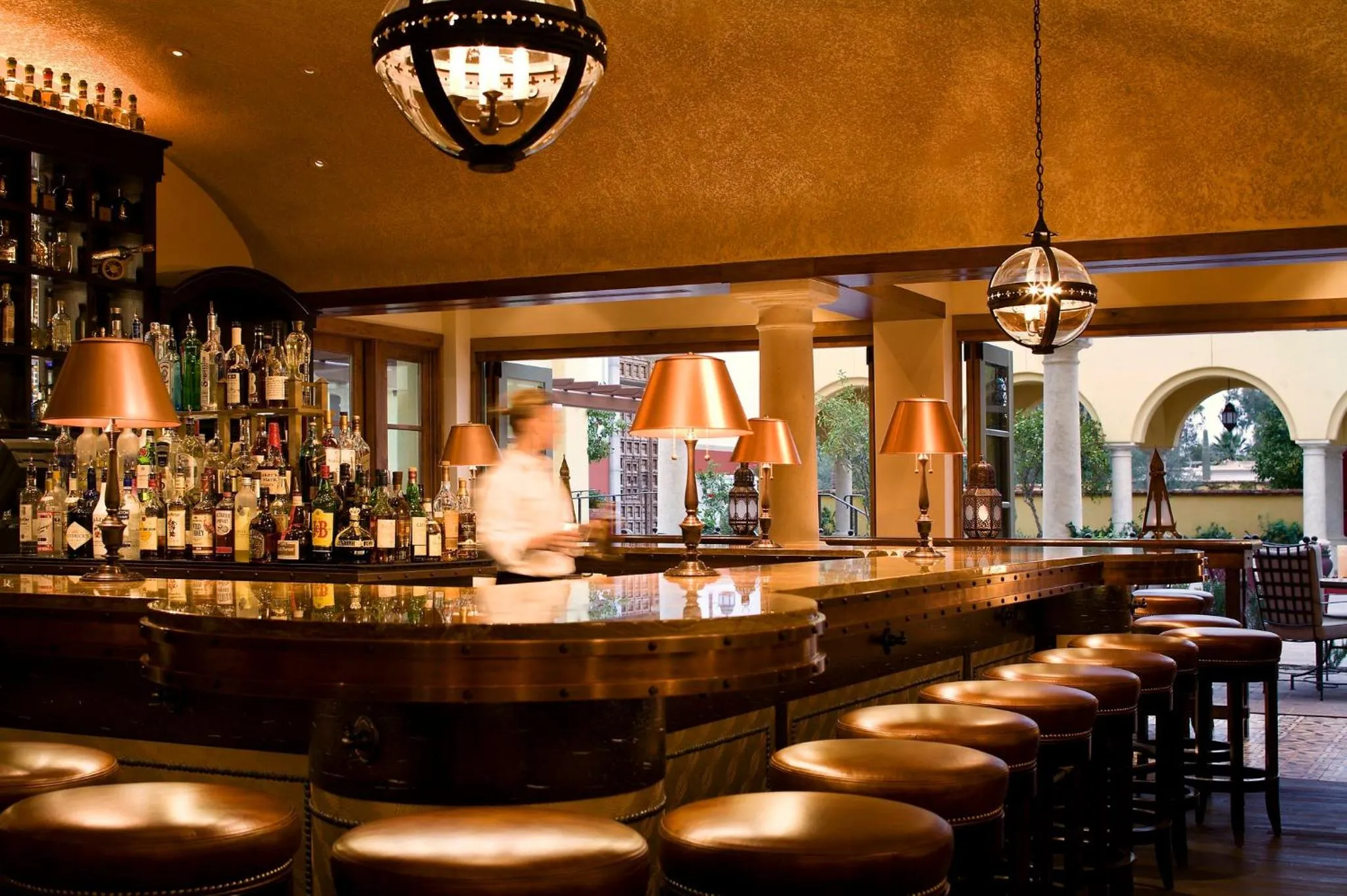 Lounge or bar in Omni Scottsdale Resort & Spa at Montelucia