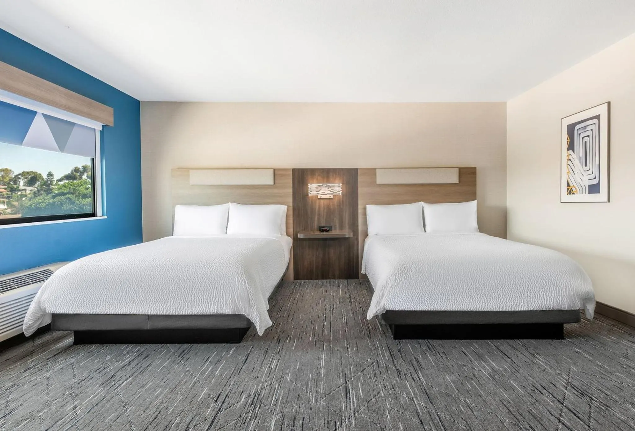 Photo of the whole room, Bed in Holiday Inn Express San Diego South - National City by IHG