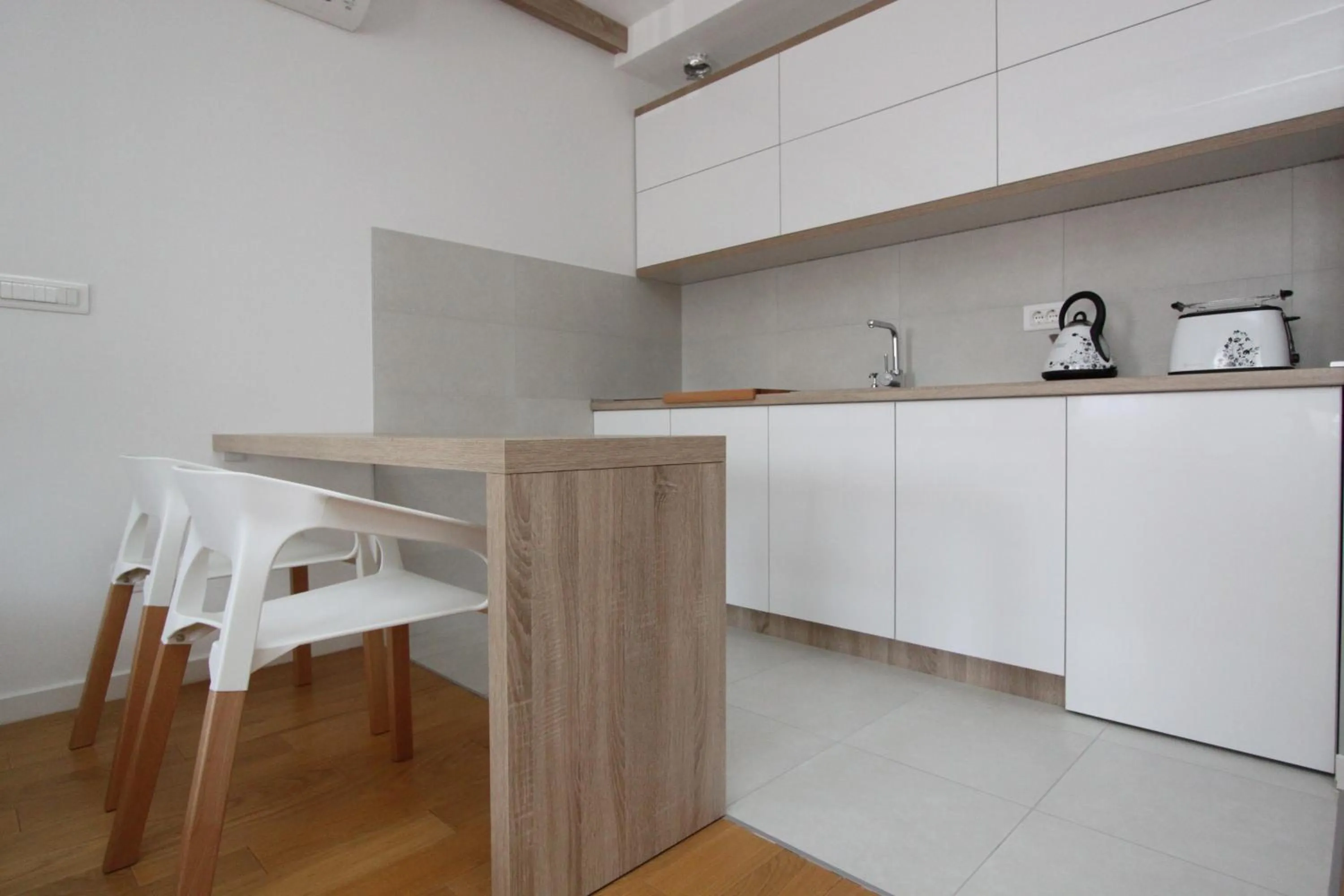 Kitchen or kitchenette in New Belgrade Apartments Magnetic, parking 5 evra dan