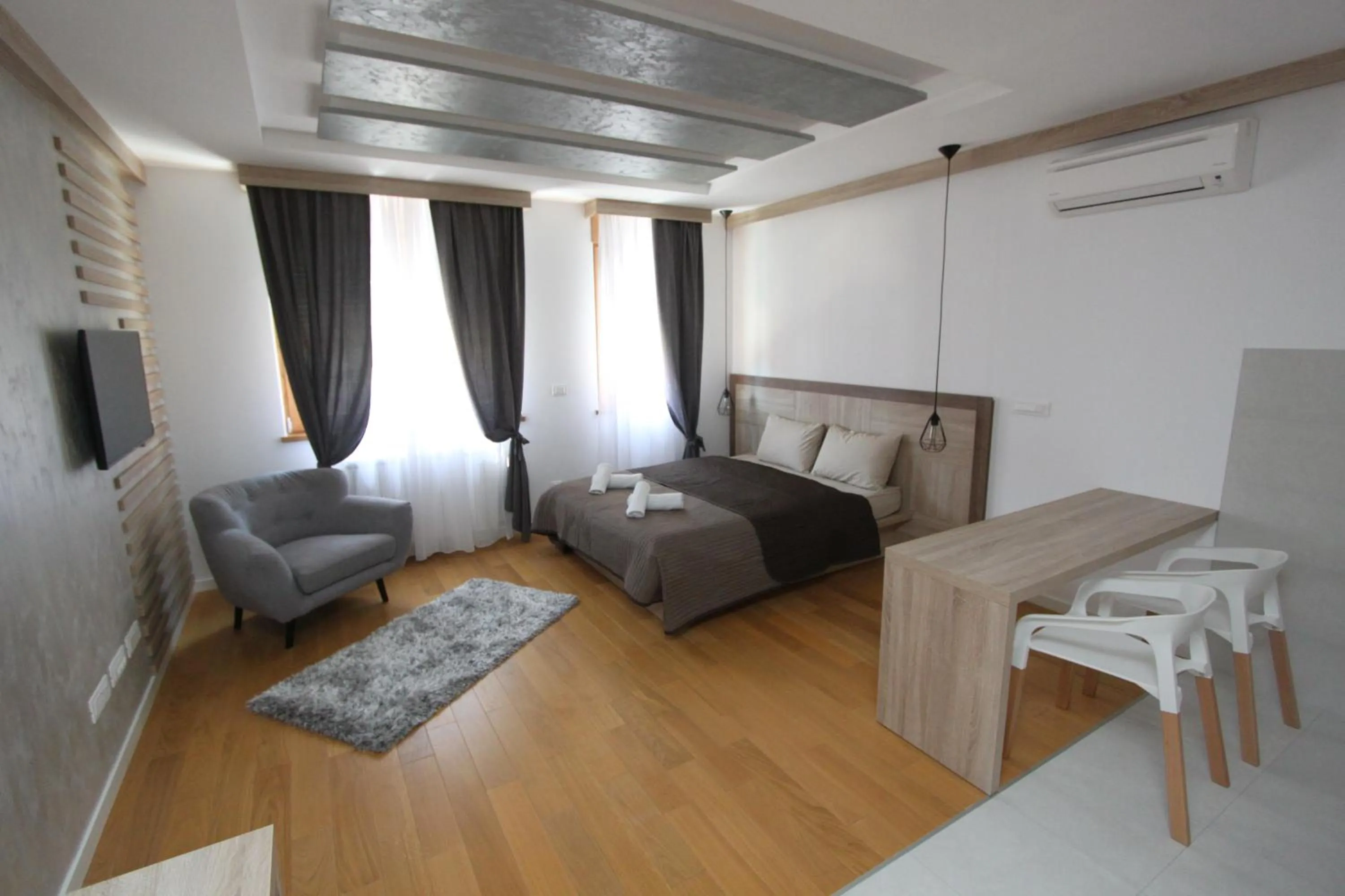 Photo of the whole room, Bed in New Belgrade Apartments Magnetic, parking 5 evra dan
