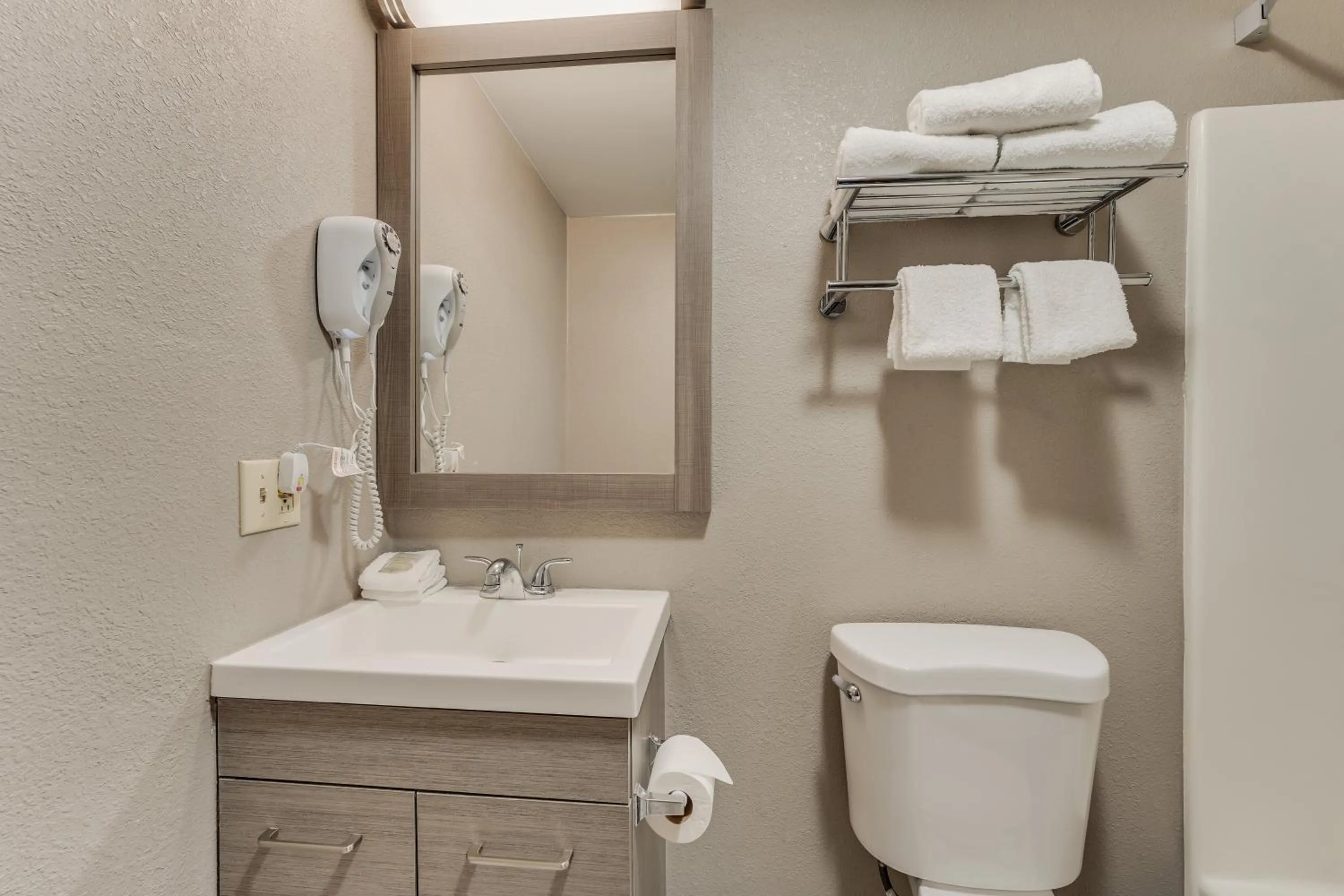 Bathroom in Red Roof Inn & Suites Newport - Middletown, RI