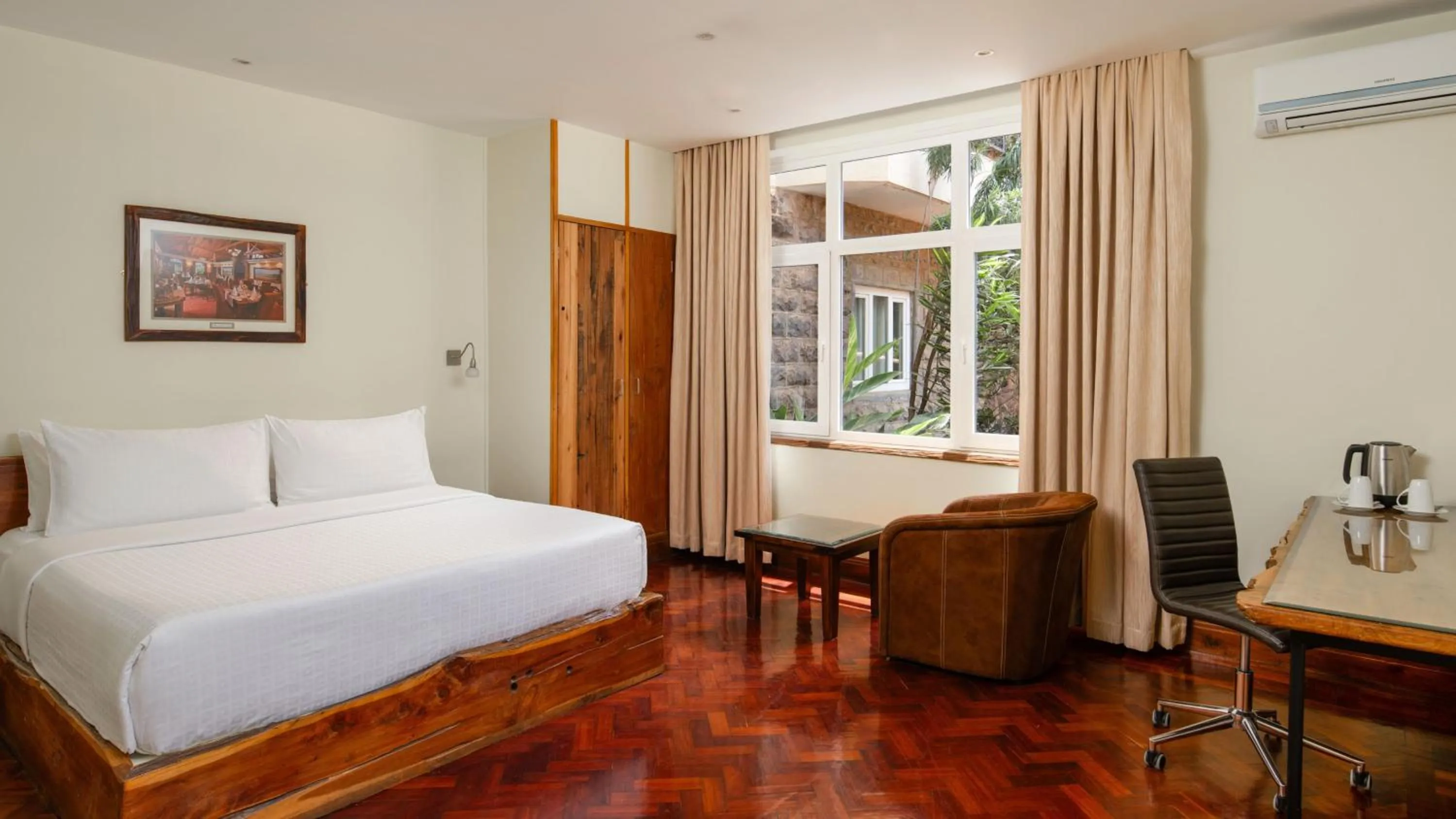 Photo of the whole room, Bed in Fairview Hotel Nairobi