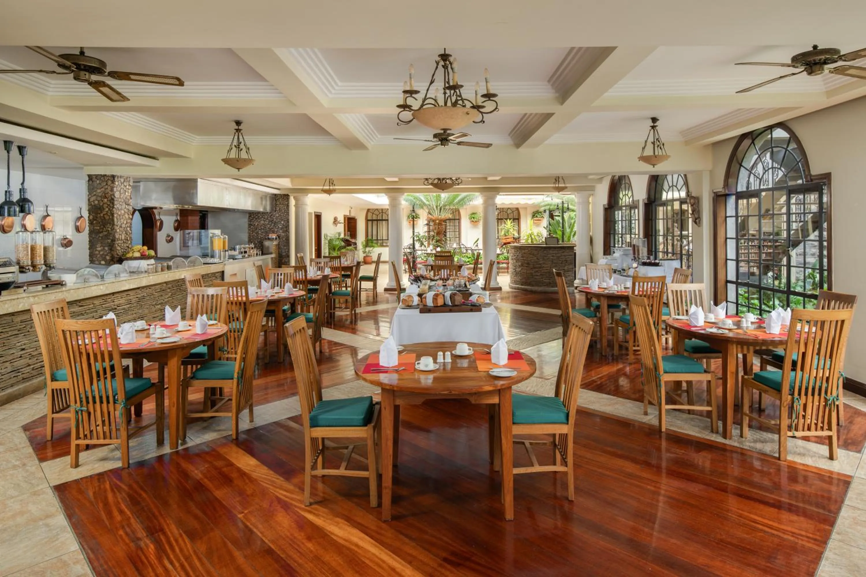 Restaurant/places to eat in Fairview Hotel Nairobi