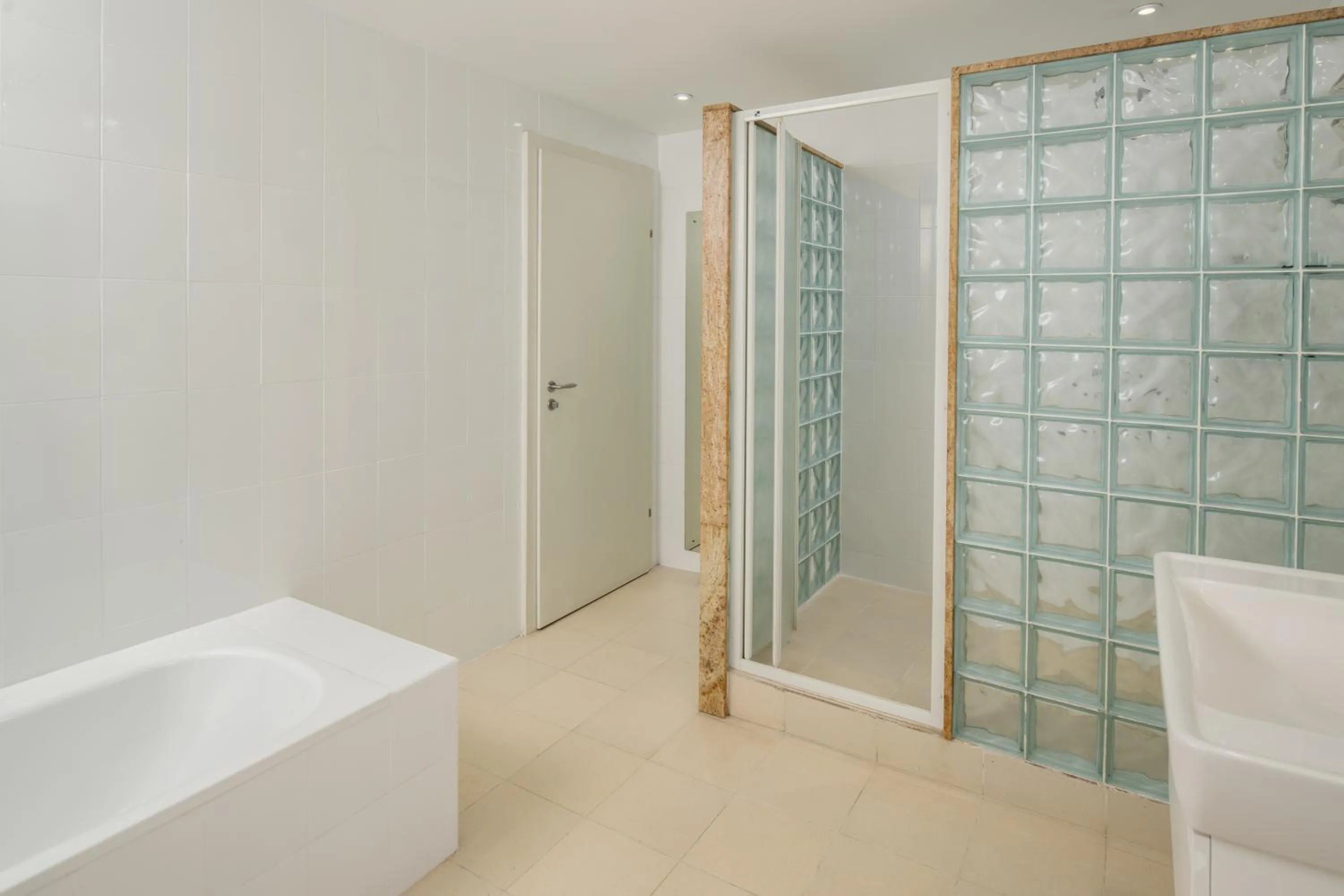 Bathroom in Fairview Hotel Nairobi