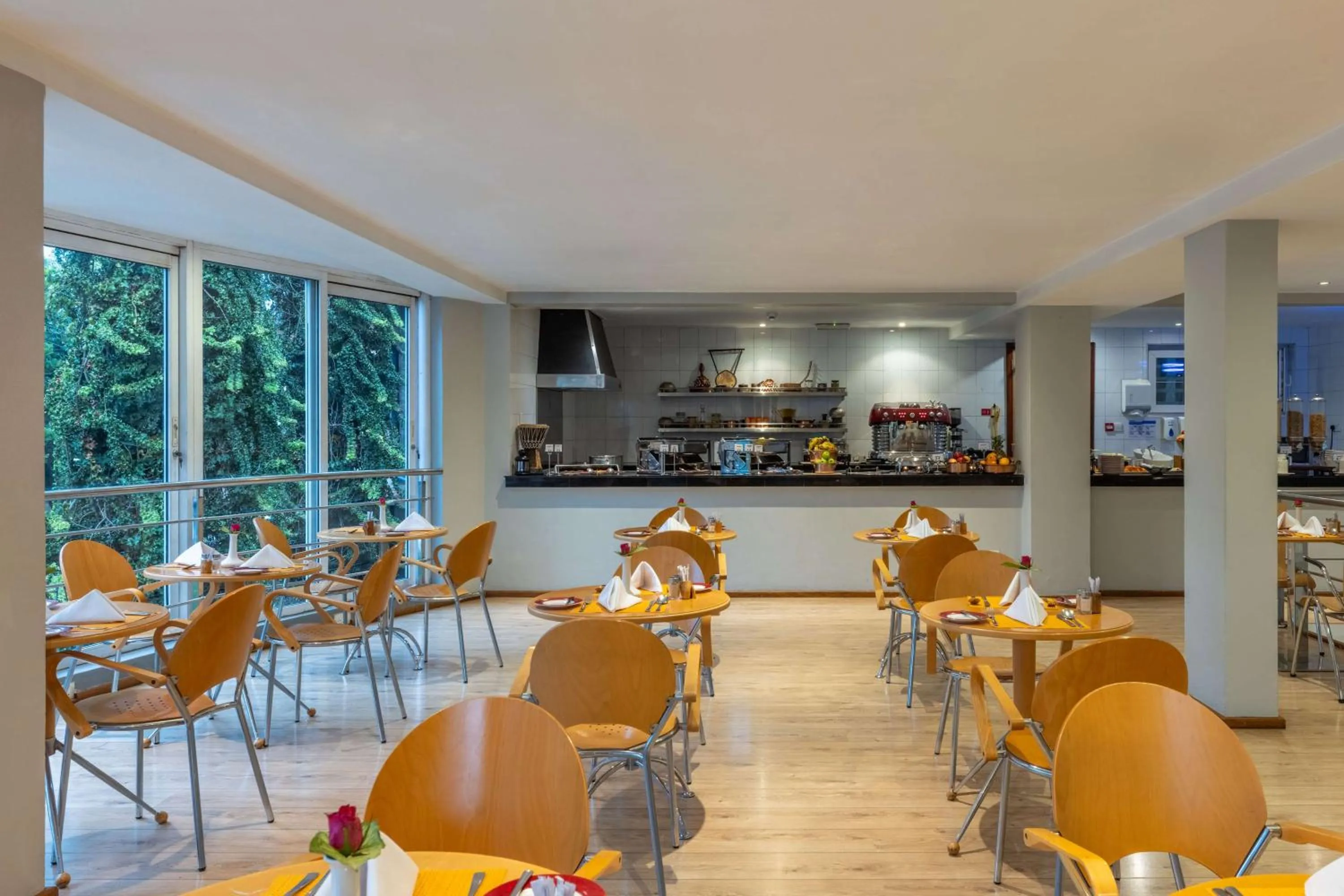 Restaurant/places to eat in Best Western Nairobi Upper Hill