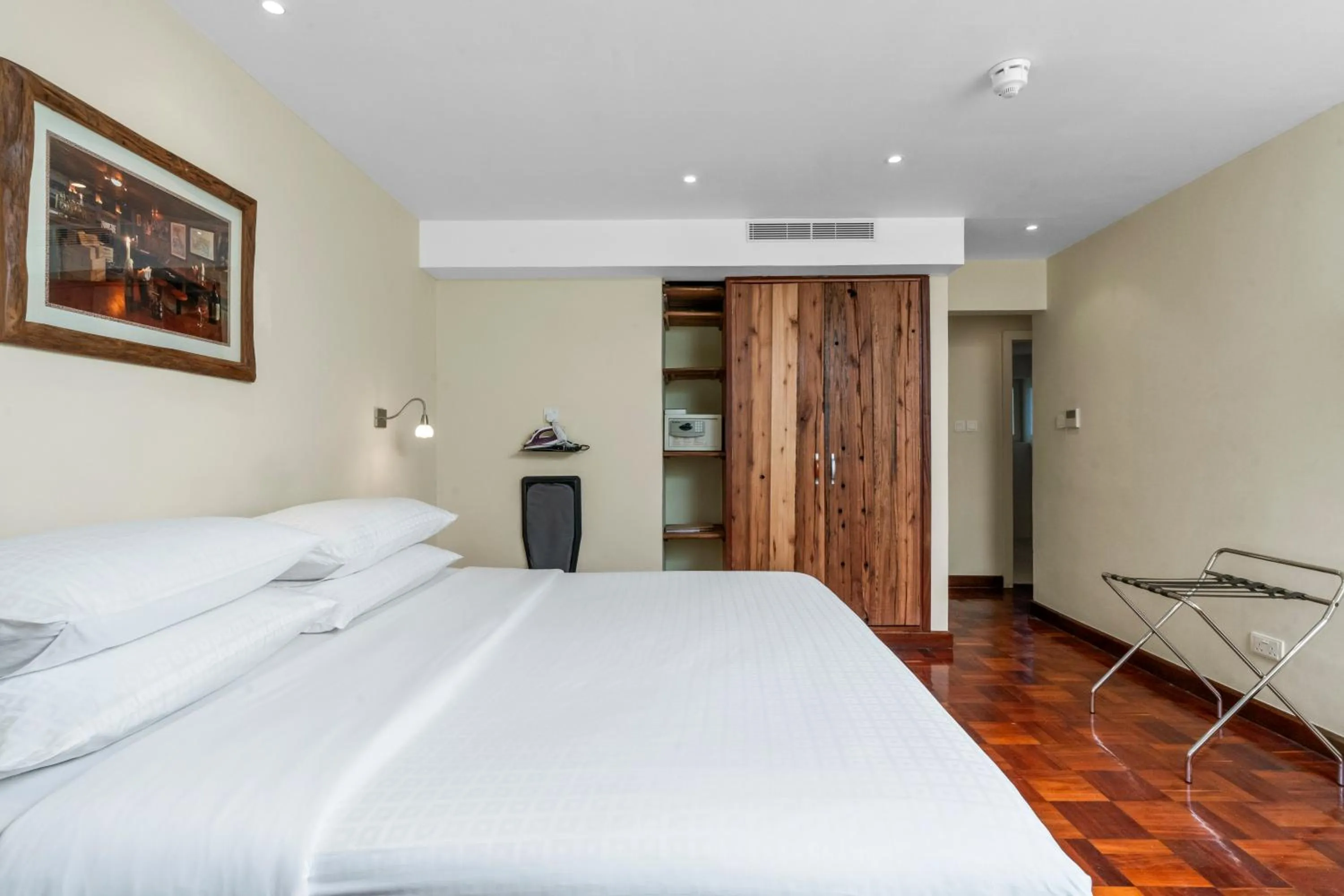 Bed in Best Western Nairobi Upper Hill