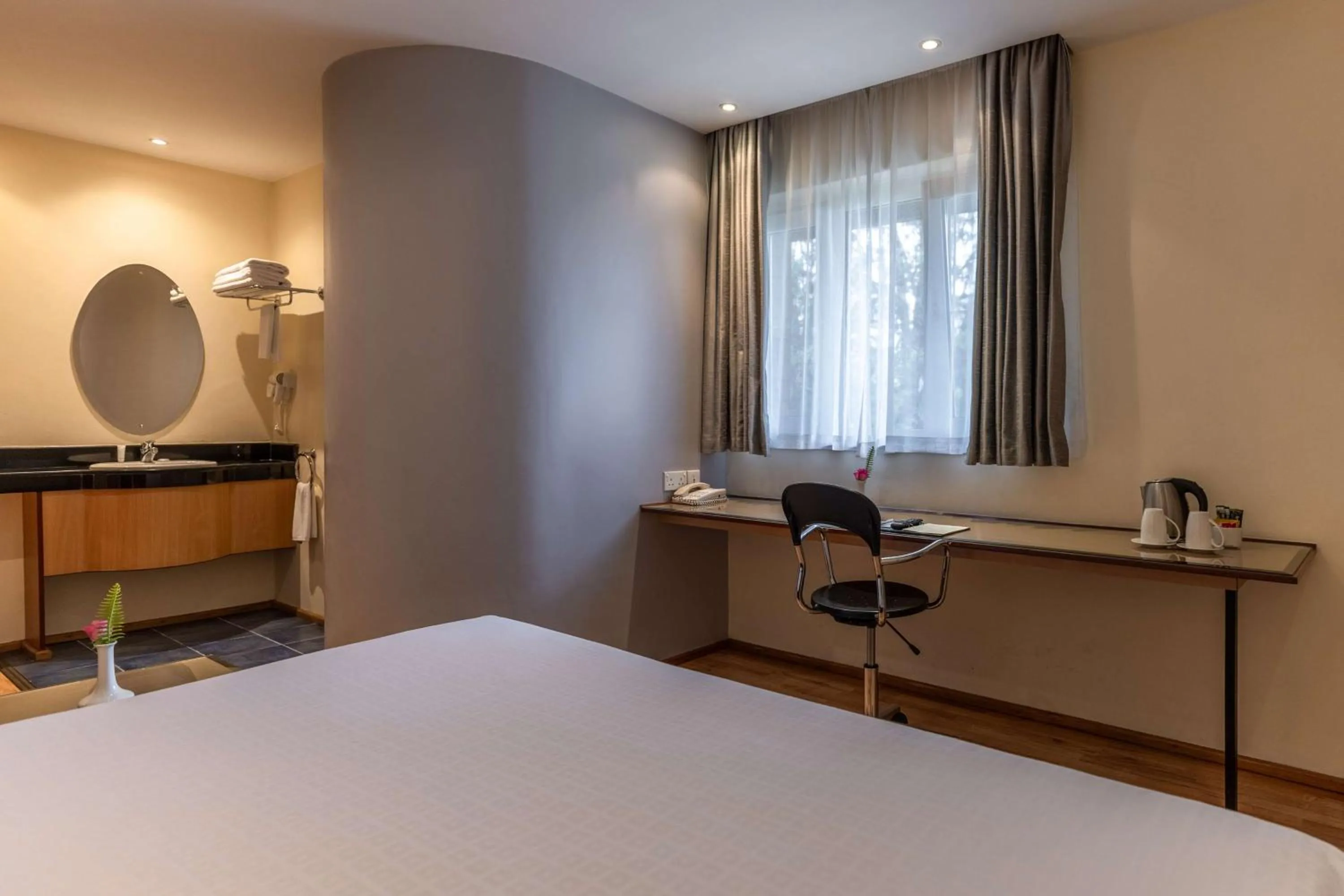 Bedroom, Bed in Best Western Nairobi Upper Hill