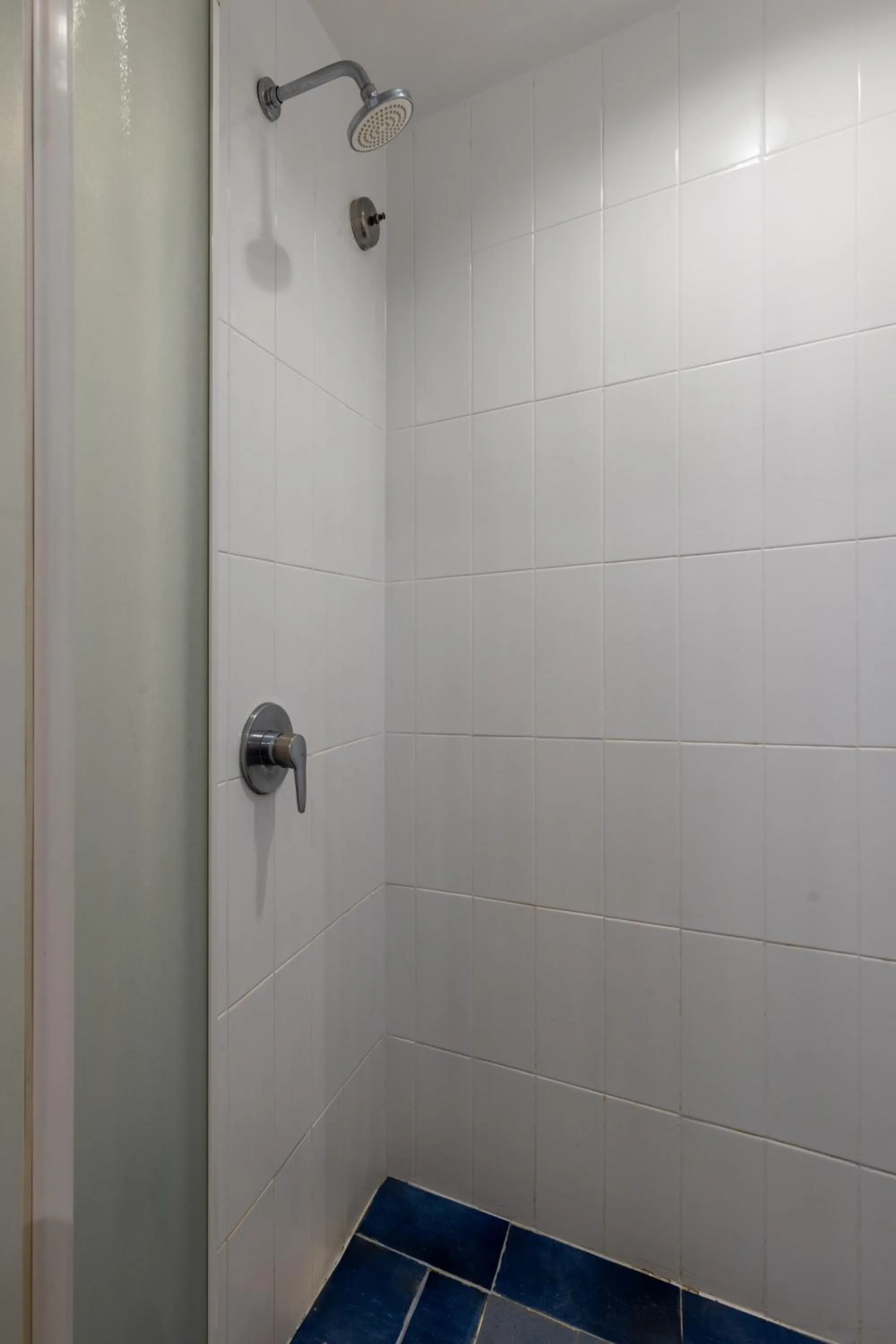 Shower in Best Western Nairobi Upper Hill
