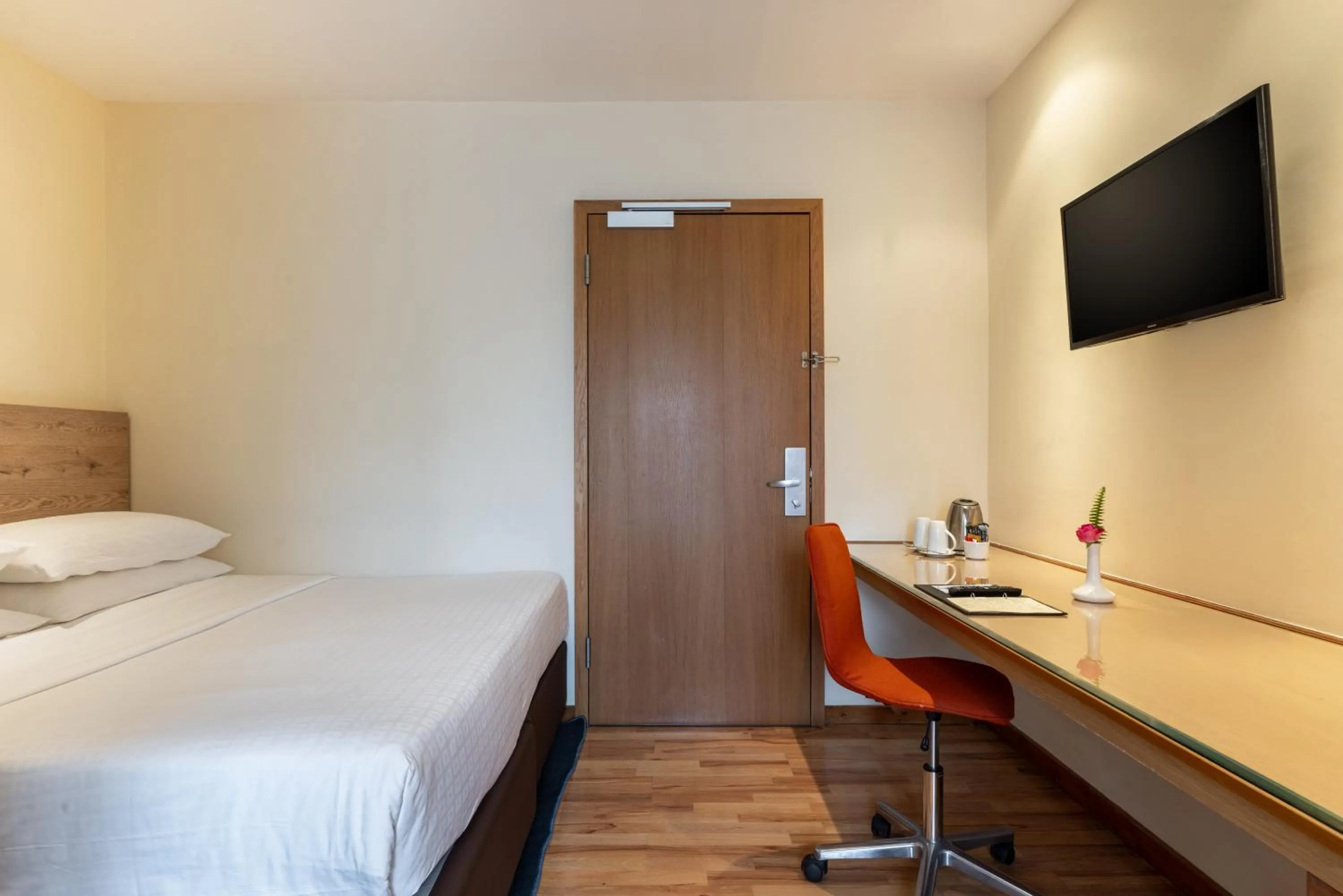 Photo of the whole room, Bed in Best Western Nairobi Upper Hill