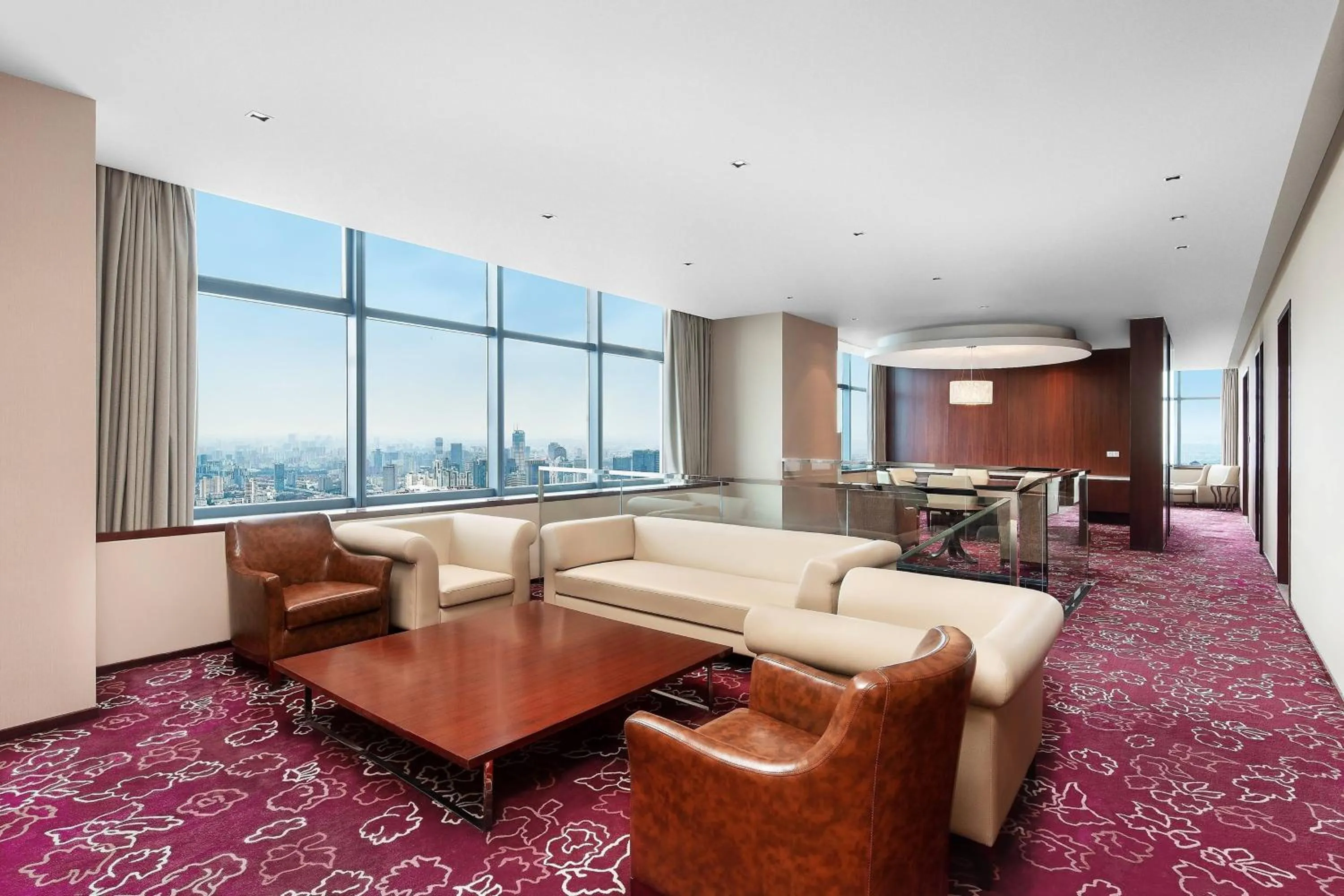 Living room in Renaissance Shanghai Zhongshan Park Hotel