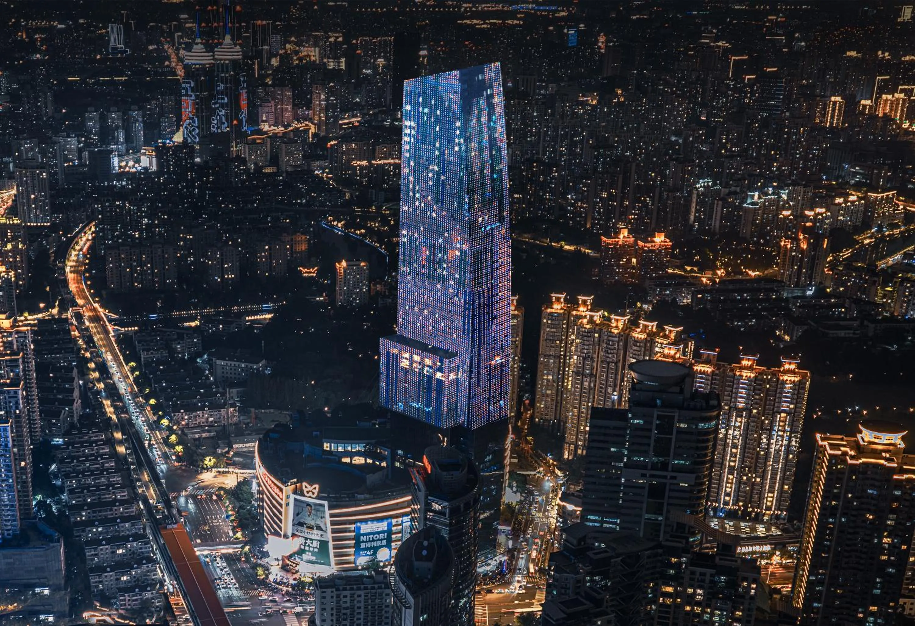 Property building in Renaissance Shanghai Zhongshan Park Hotel