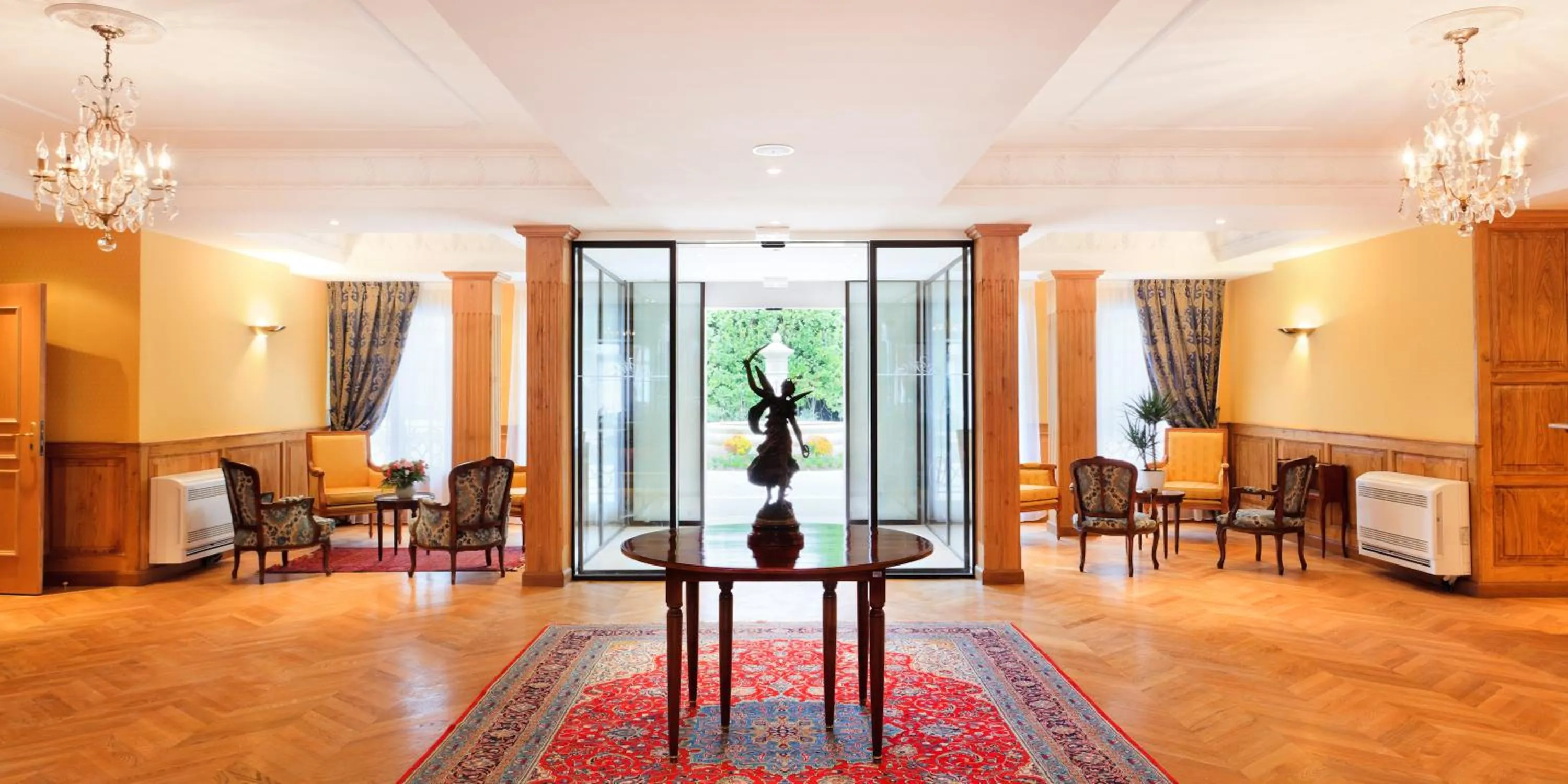 Lobby or reception in Médicis Home Puteaux