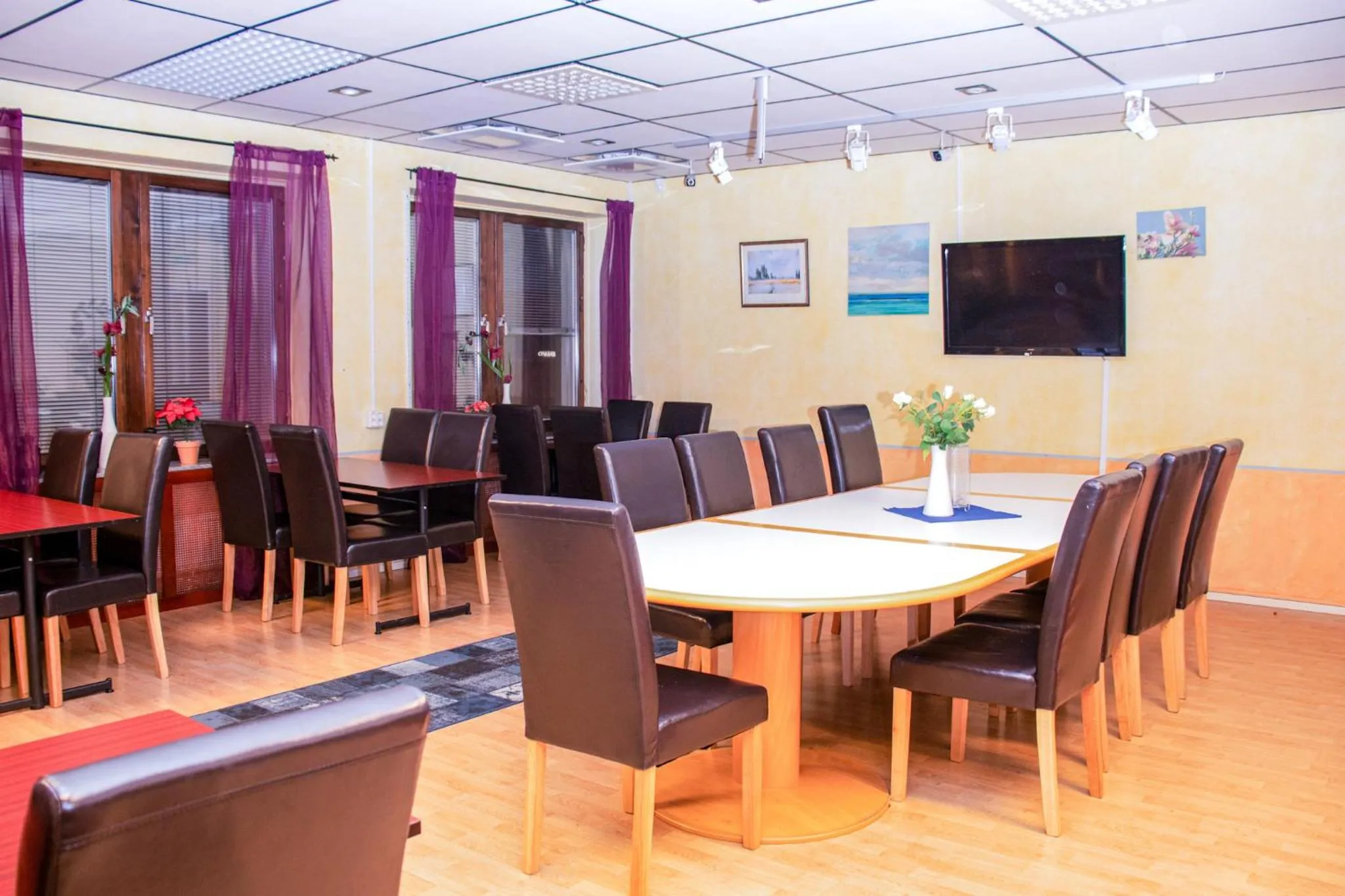 Breakfast in Euroway Hotel