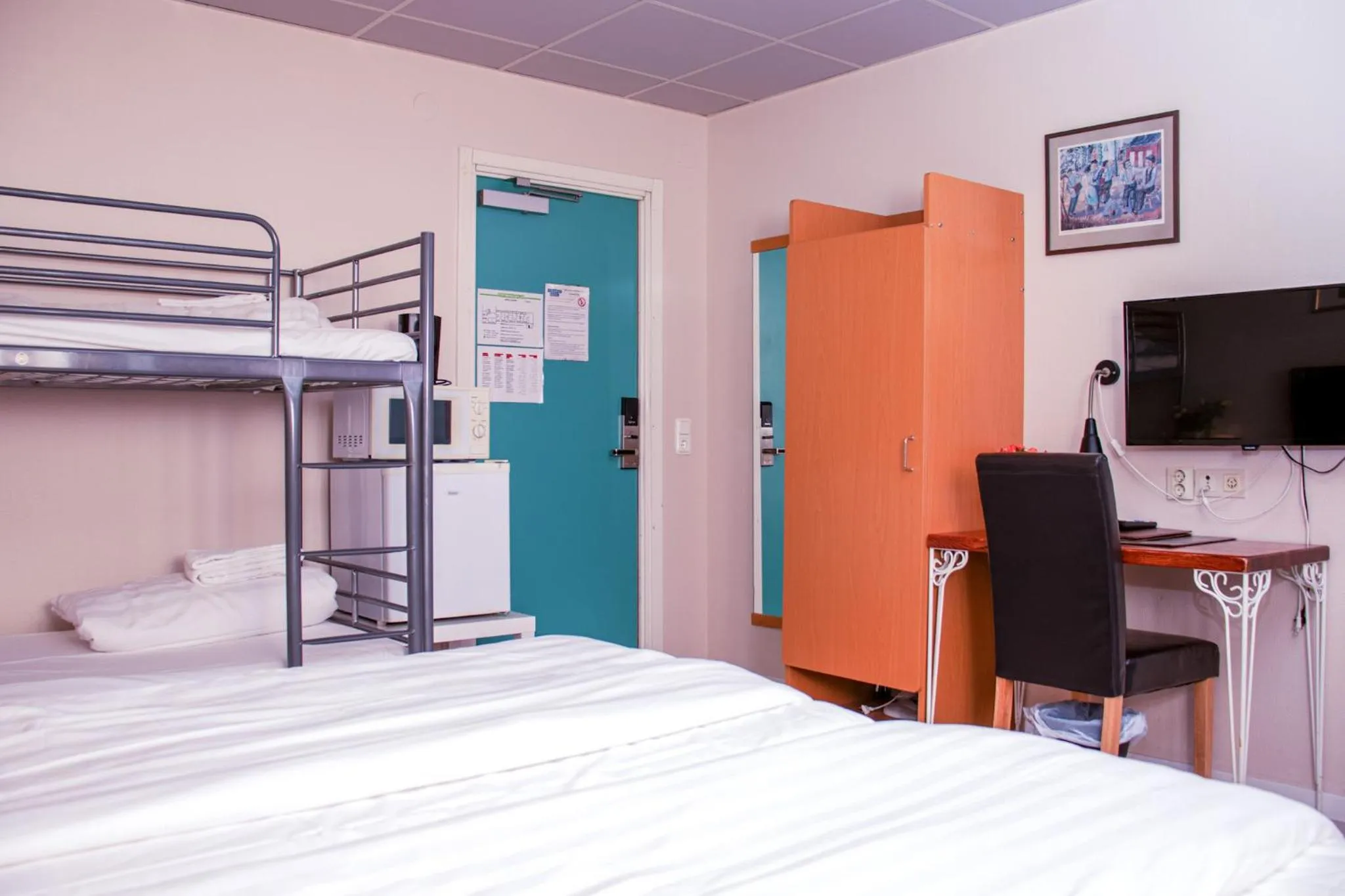 Bed in Euroway Hotel