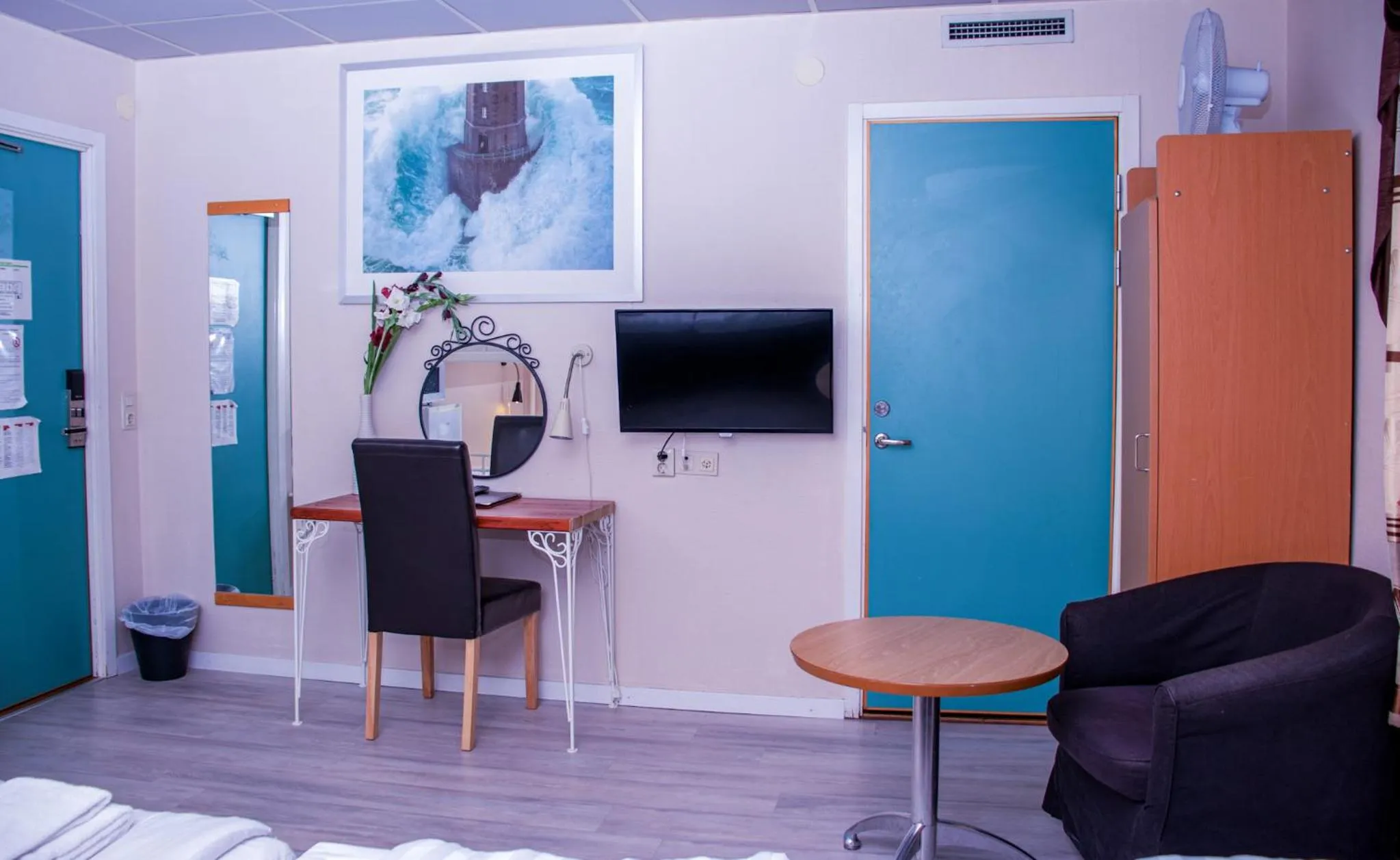 TV and multimedia in Euroway Hotel