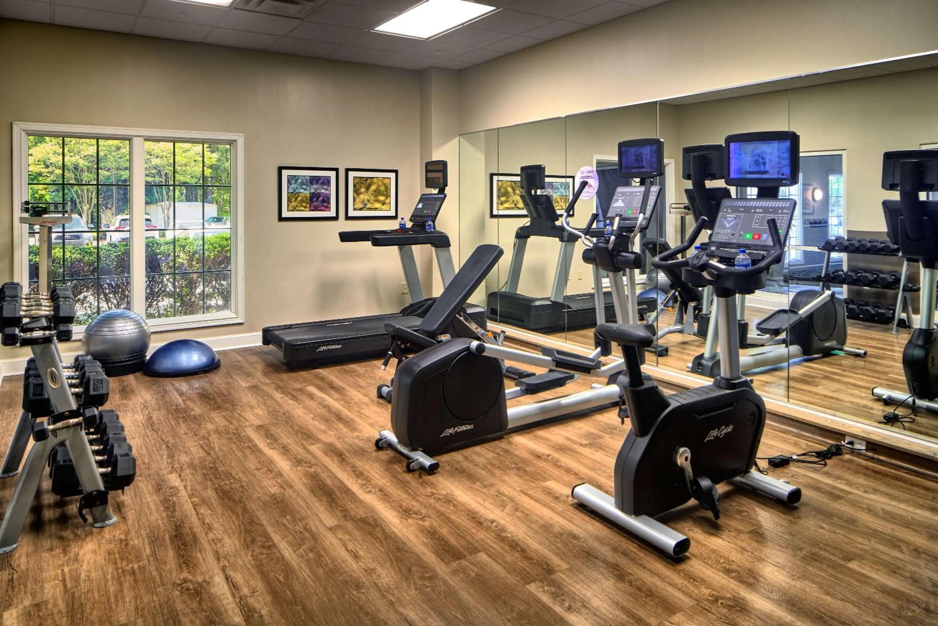 Fitness centre/facilities in Sonesta Atlanta Airport South