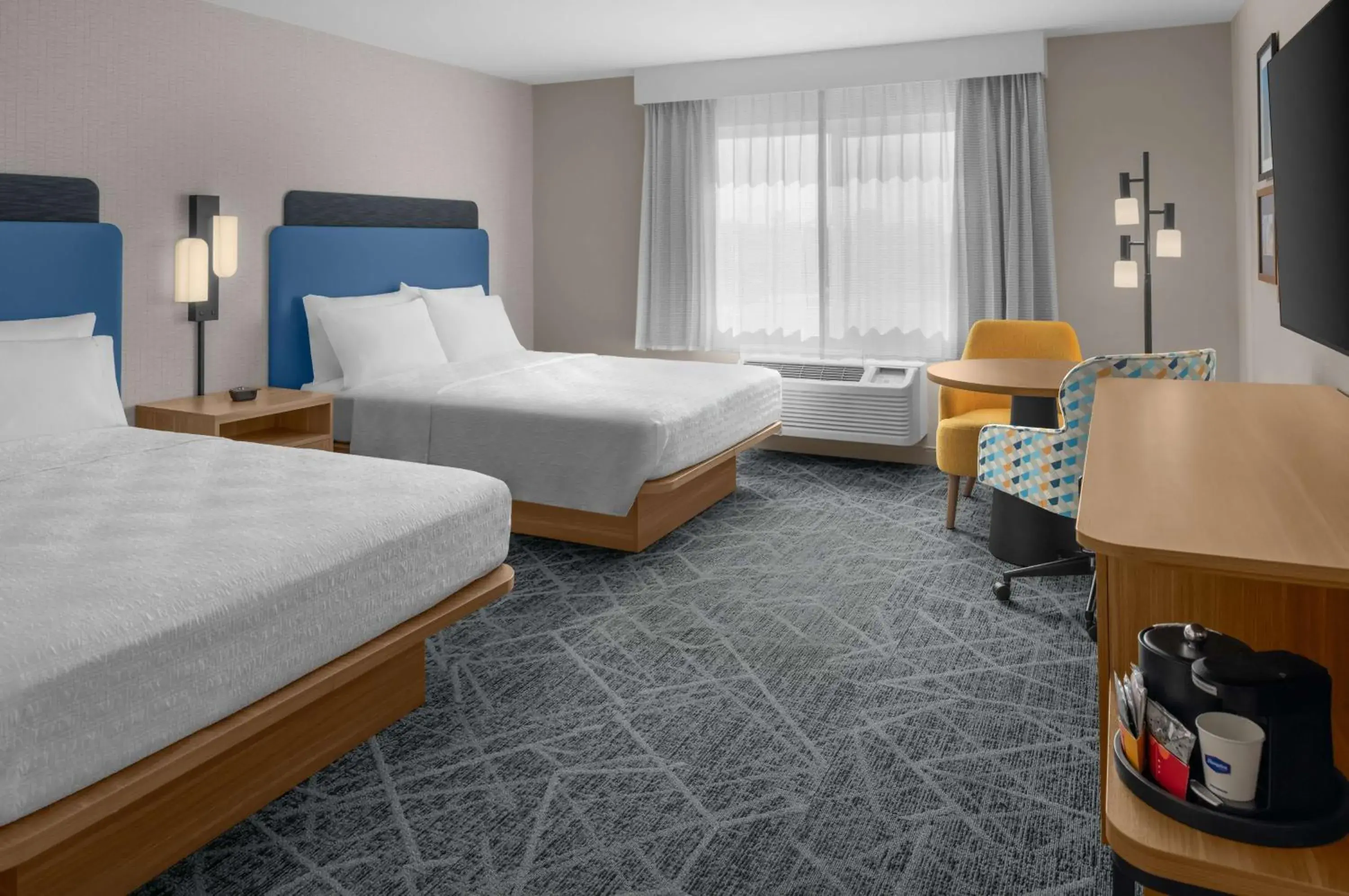 Bed in Hampton Inn by Hilton Costa Mesa Newport Beach Bed in Hampton Inn by Hilton Costa Mesa Newport Beach