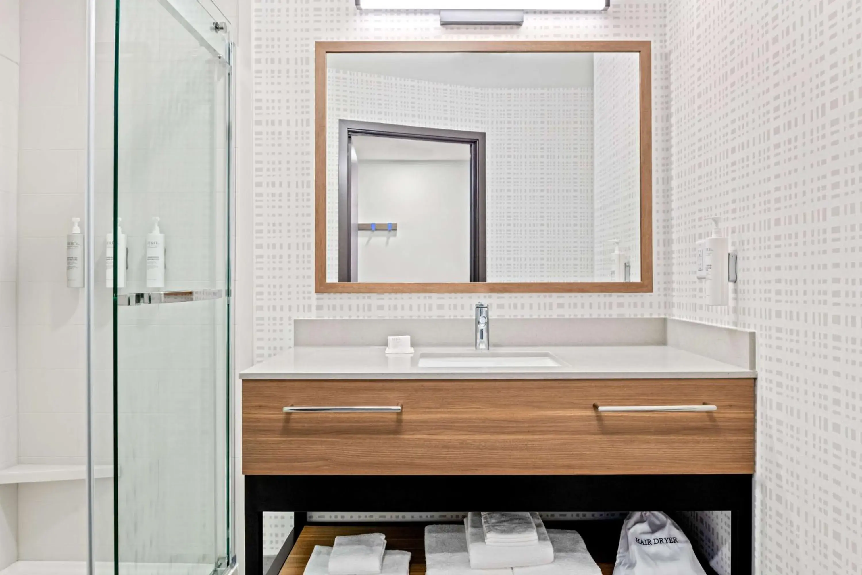 Bathroom in Hampton Inn by Hilton Costa Mesa Newport Beach Bathroom in Hampton Inn by Hilton Costa Mesa Newport Beach