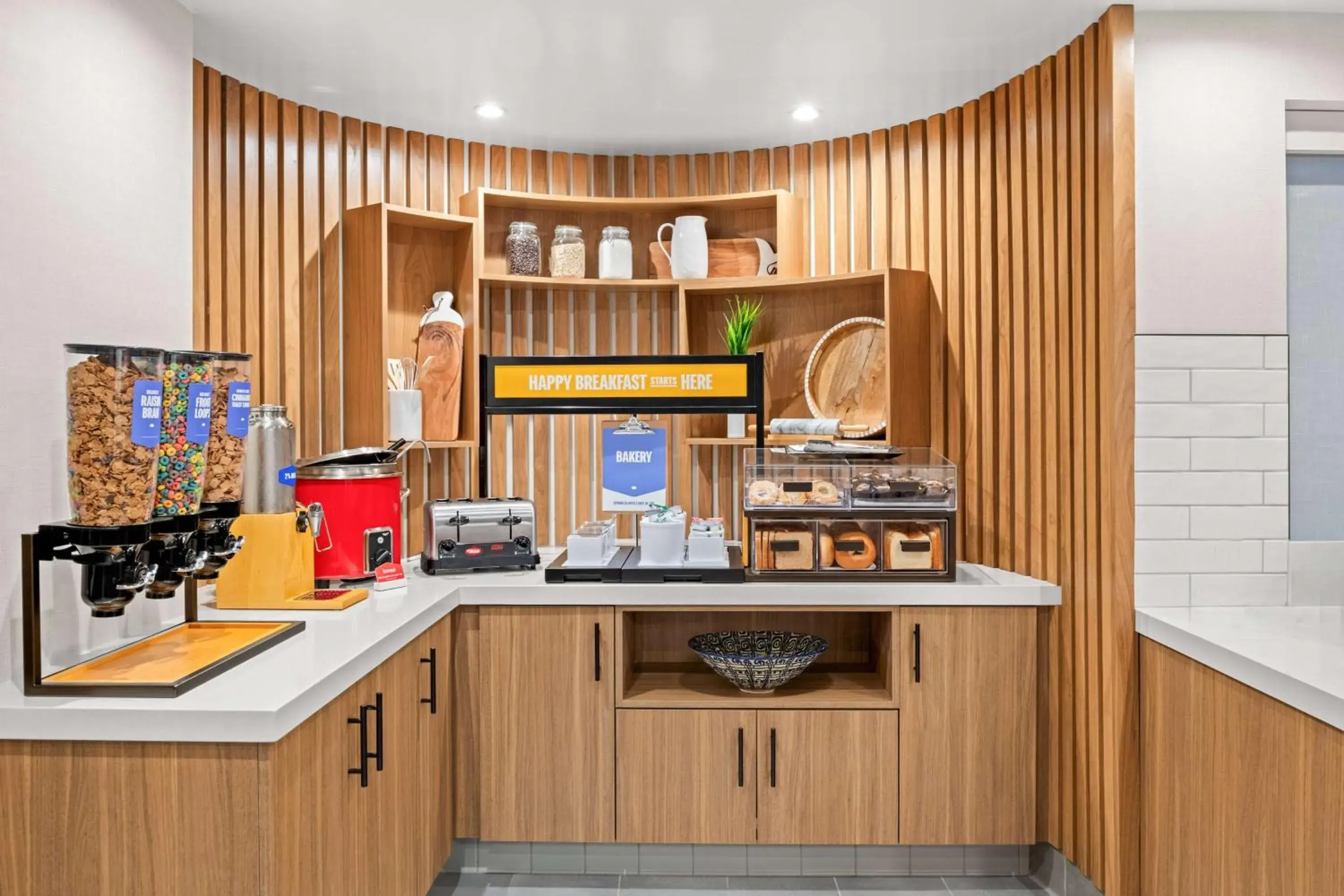 Breakfast in Hampton Inn by Hilton Costa Mesa Newport Beach Breakfast in Hampton Inn by Hilton Costa Mesa Newport Beach